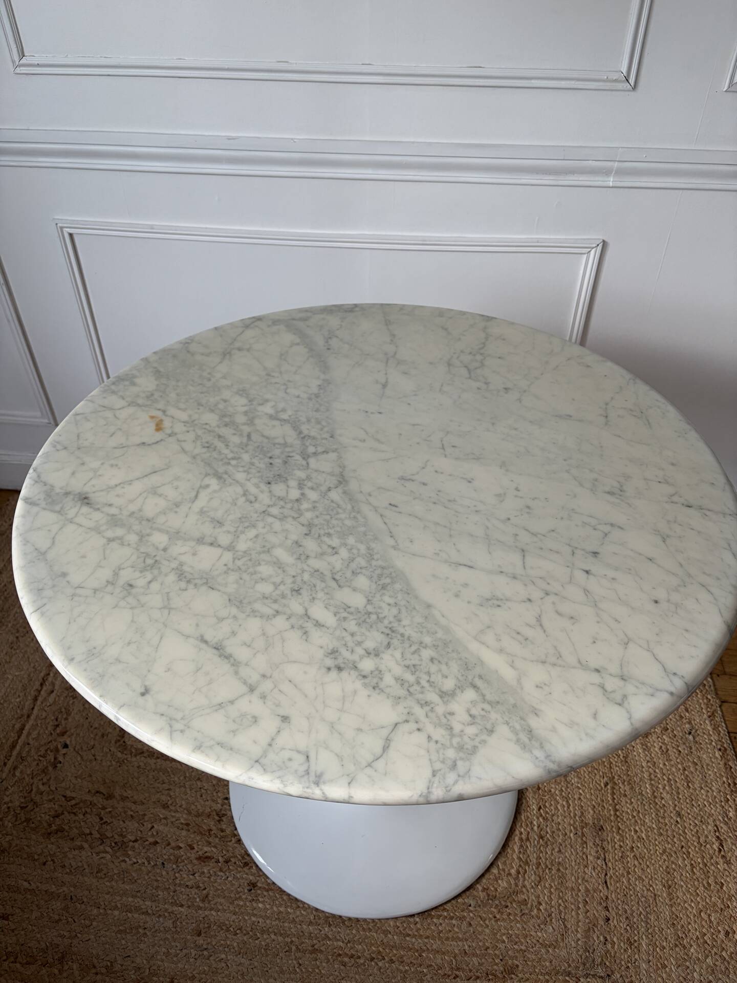 Vintage 1970 marble tulip table