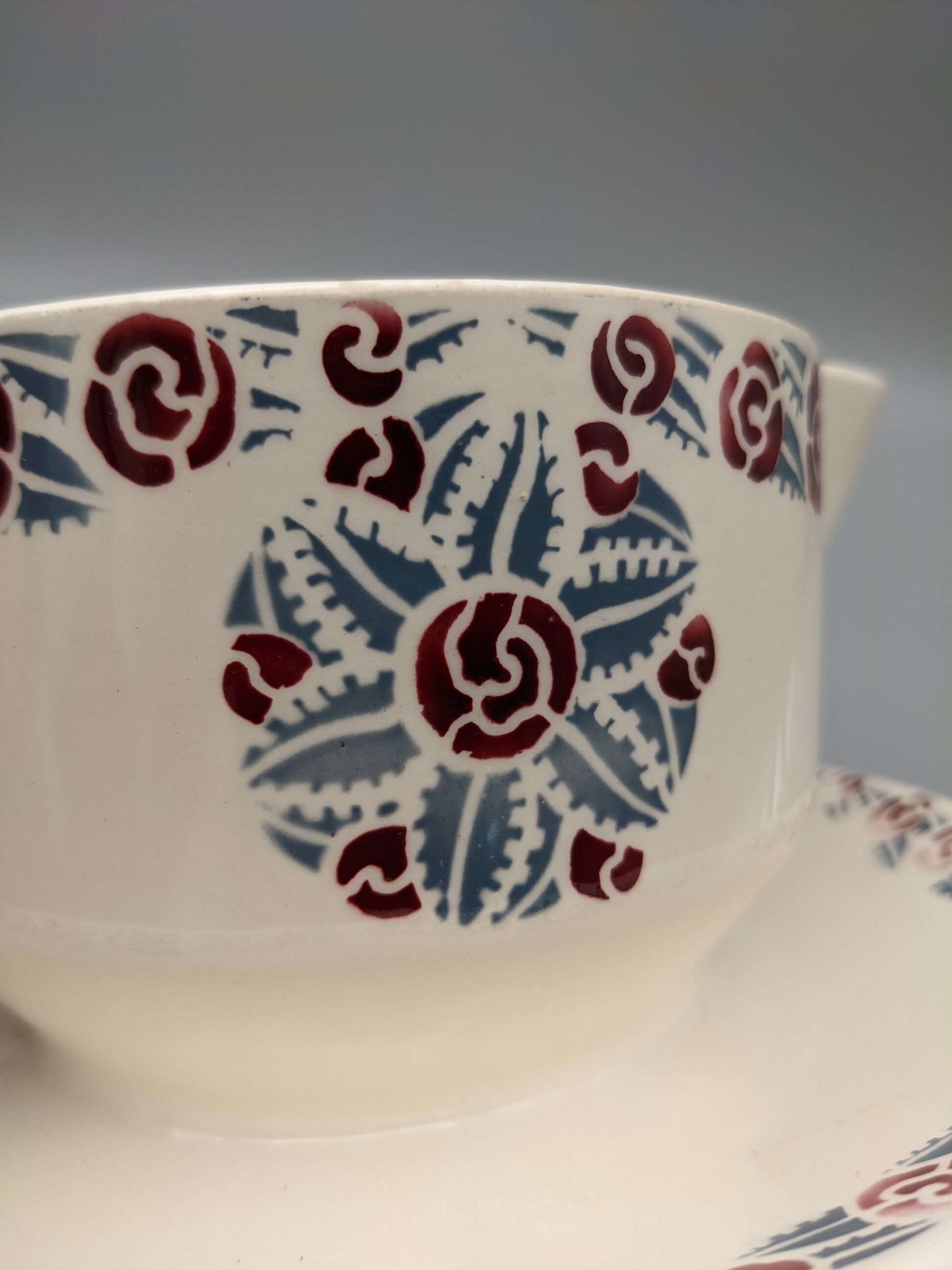 Old sauce boat faience model etoile badonviller