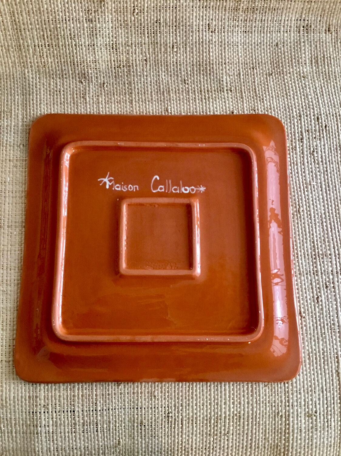 Ceramic presentation dish