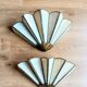 Lot de 2 appliques murales vintage coquillage ou éventail en pâtes de verre et métal doré vieilli