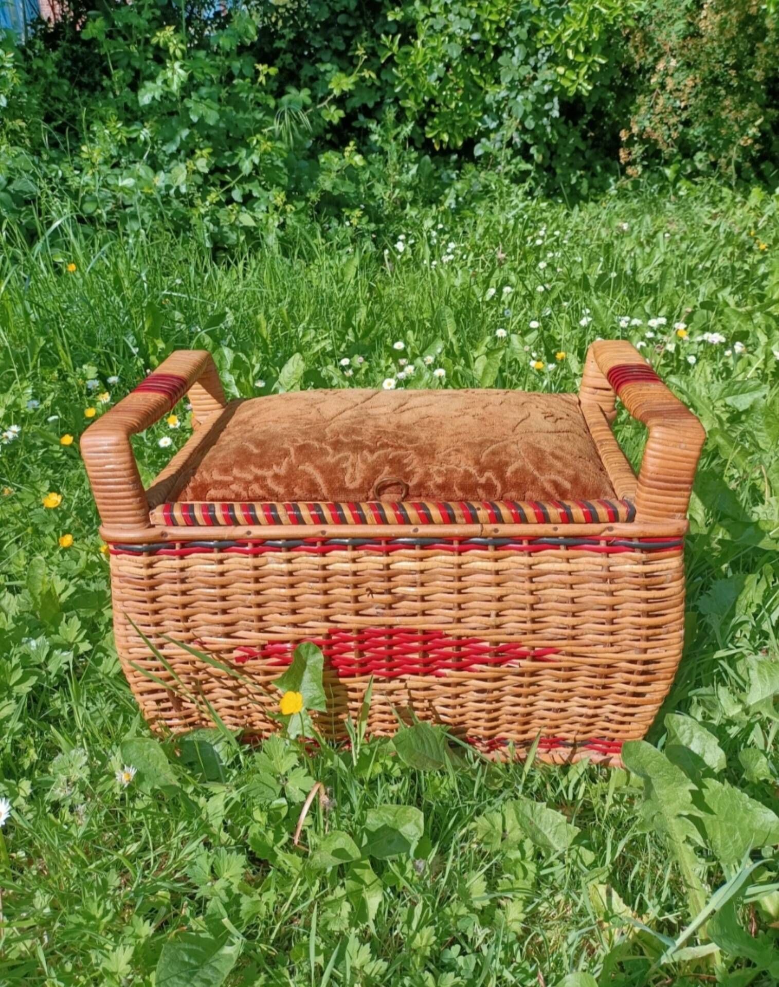 Retro stool chest