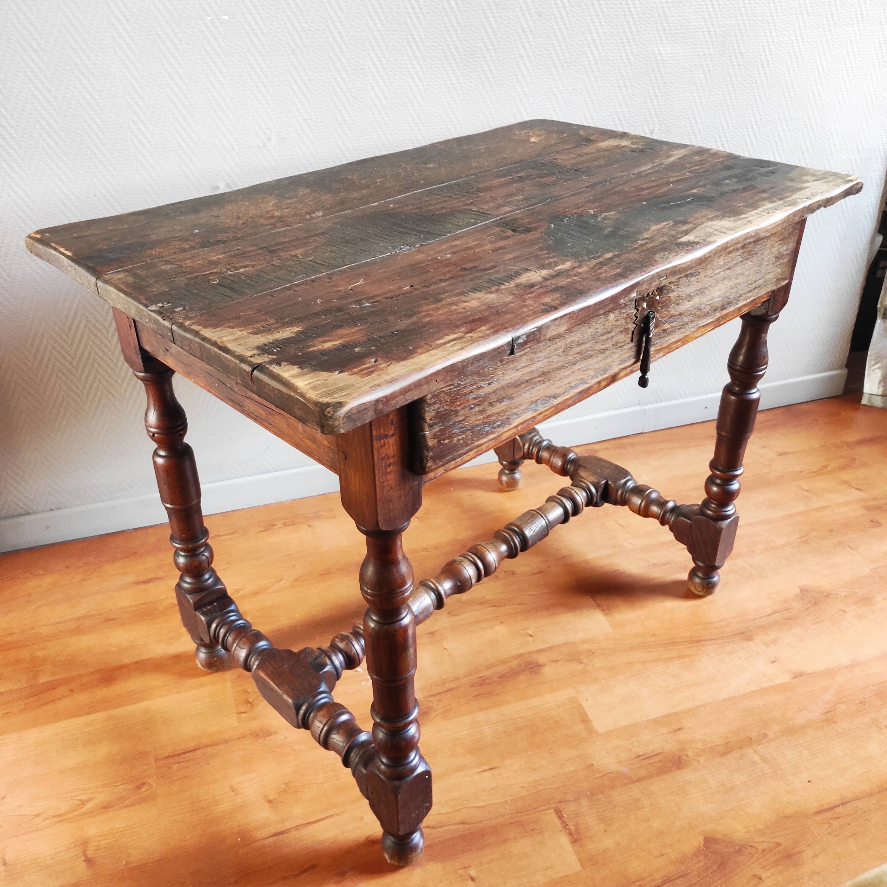 Antique farmhouse table in solid oak – rustic Louis XIII desk