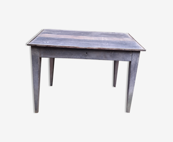 Desk desk