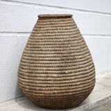 Large old basket with lid, burgundy straw and bramble, woven basket