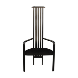 Black extra chair