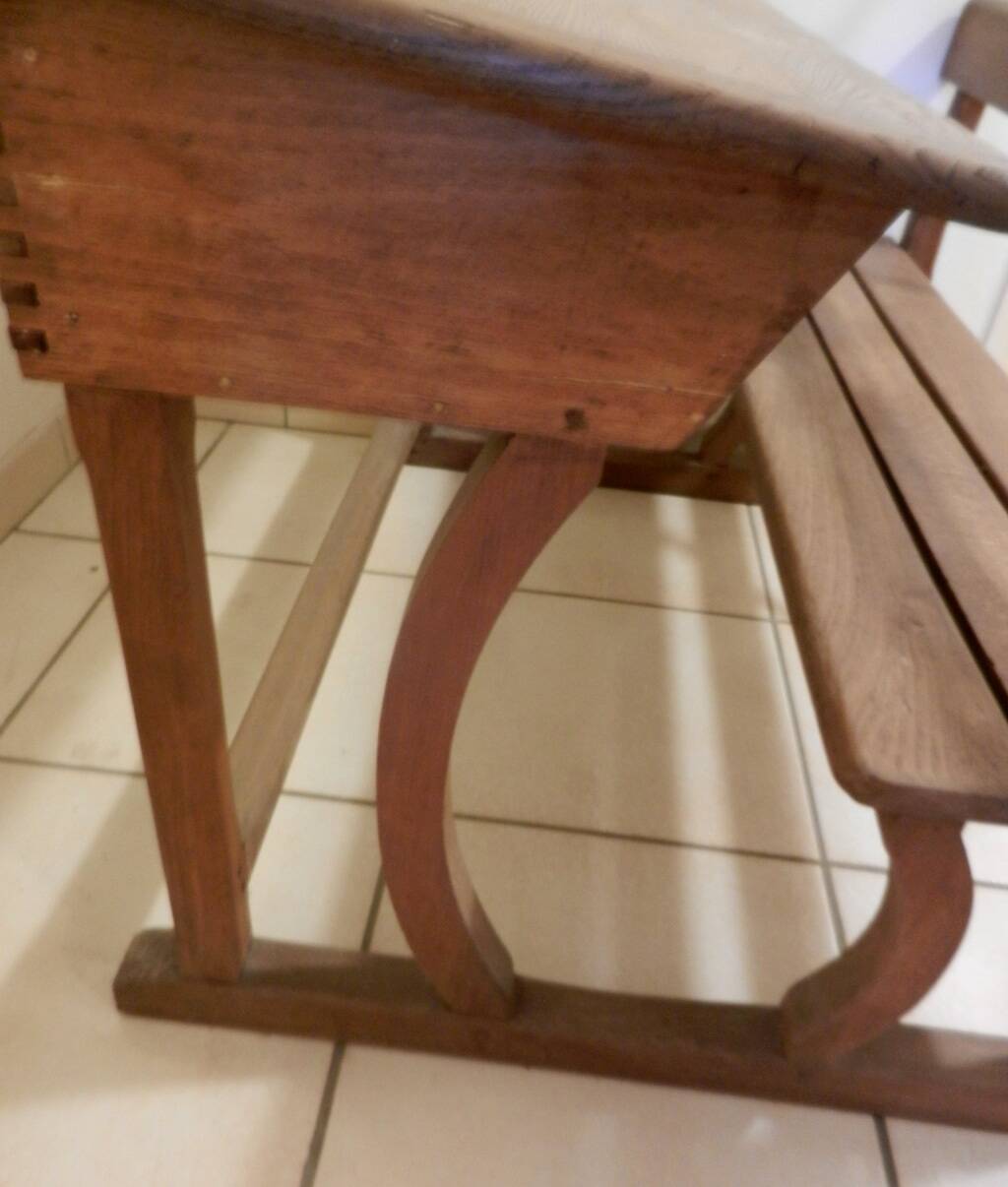 Old school desk with 2 seats and opening lockers
