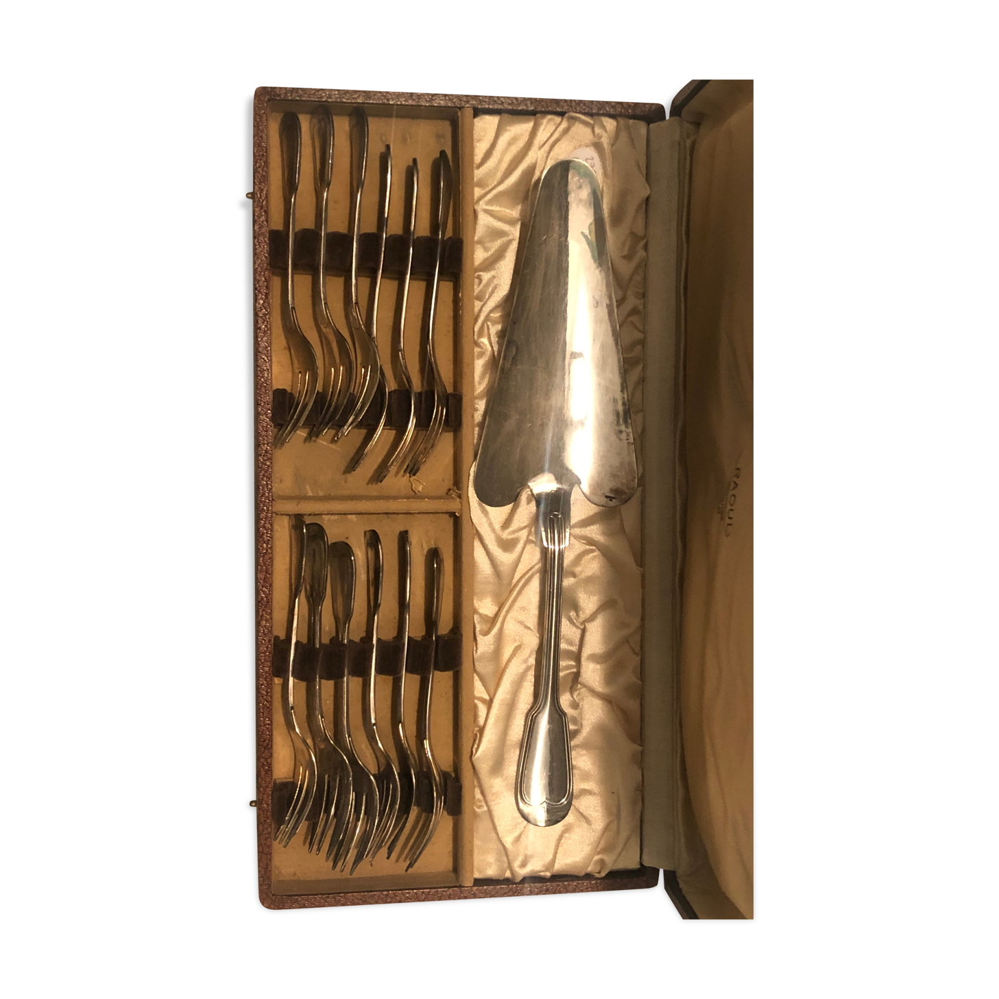 Cake shovel and twelve silver metal dessert forks