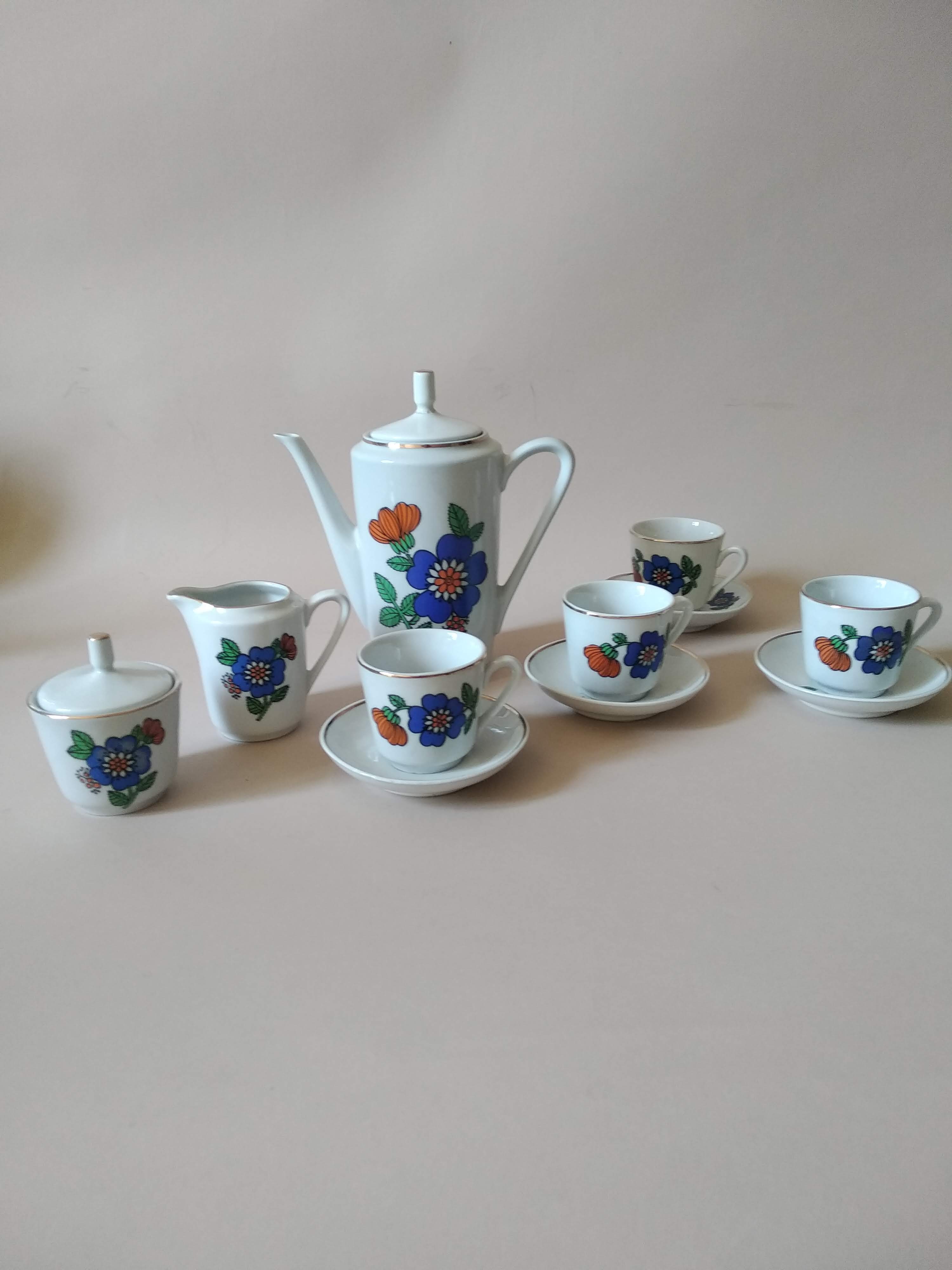 Vintage porcelain coffee set dinette 70s