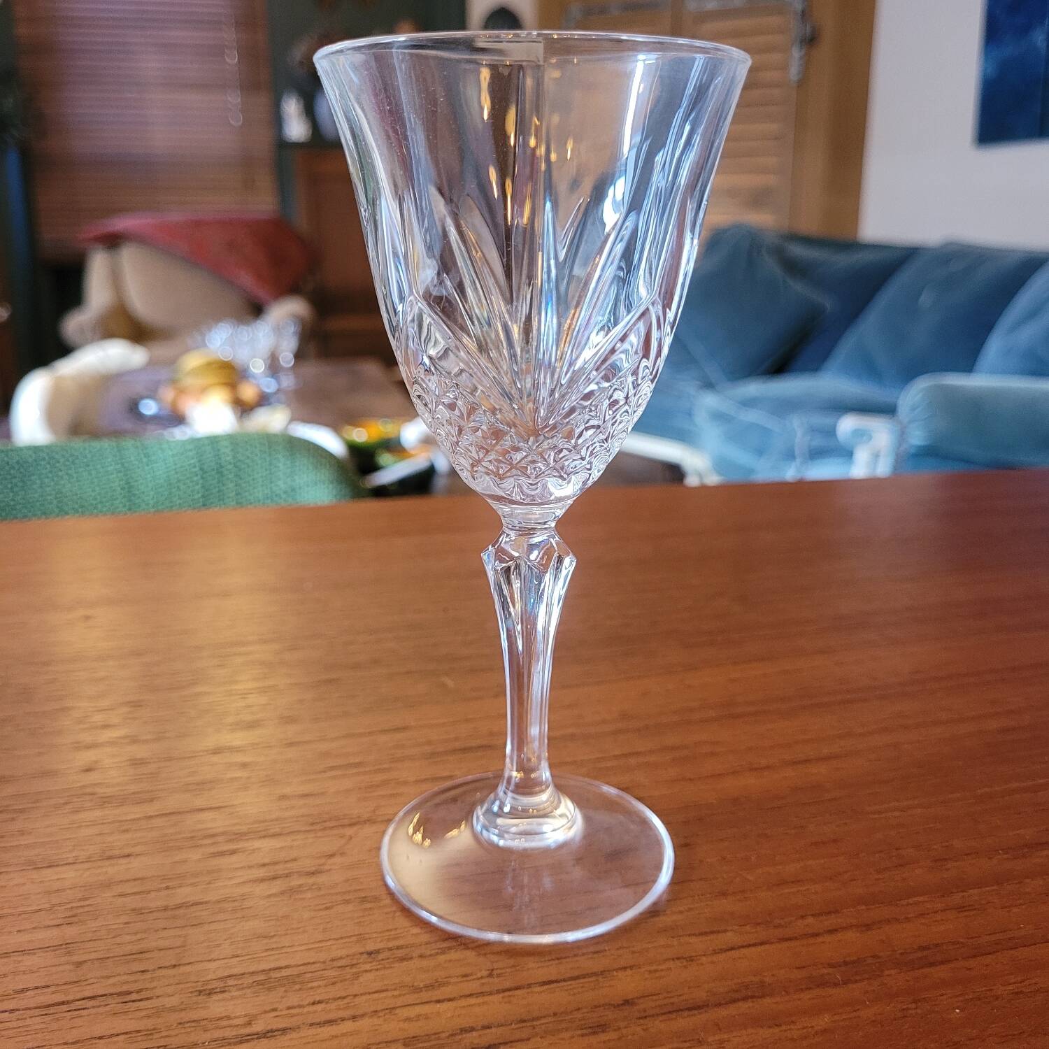 Set of 8 cut crystal glasses, hexagonal stem – 1950s