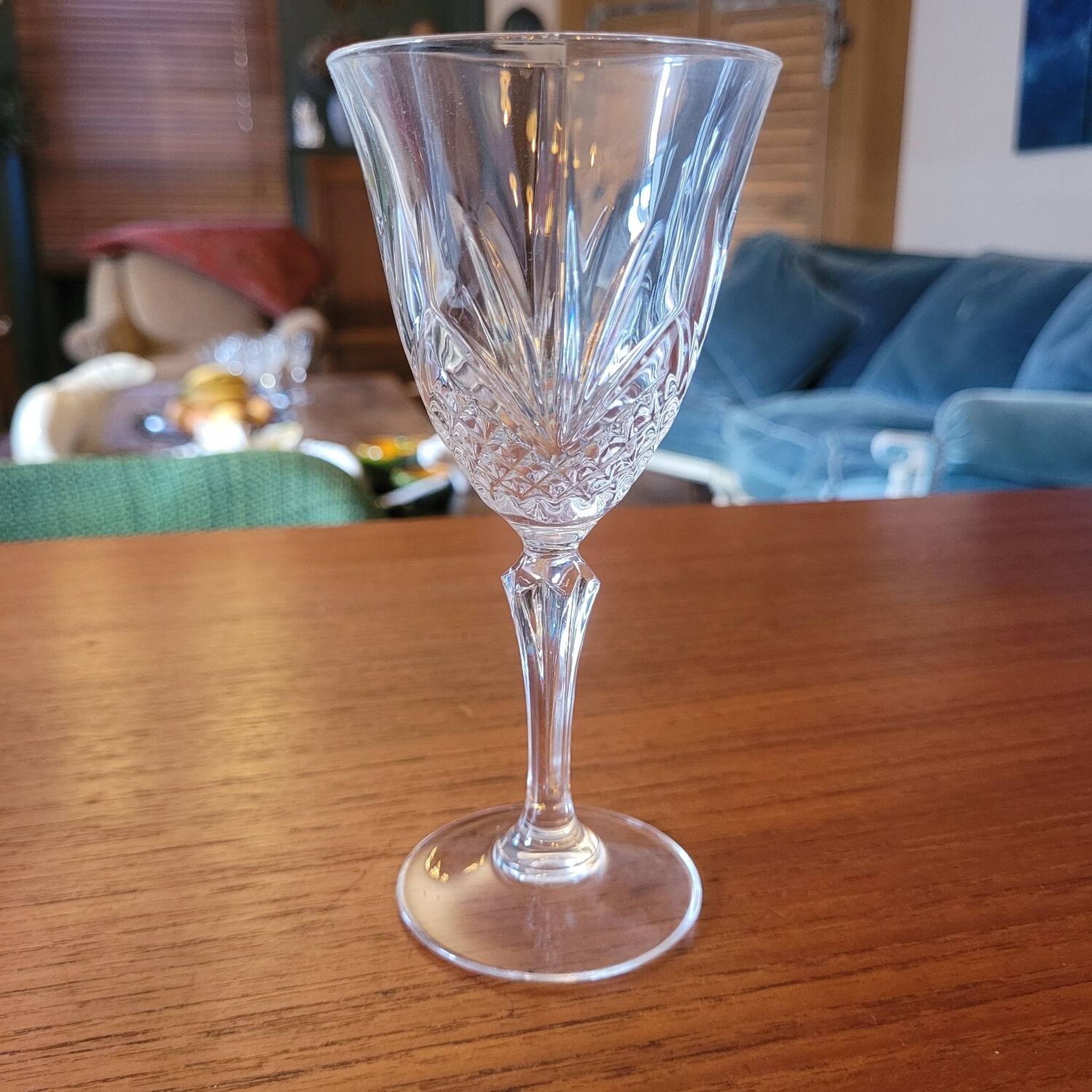 Set of 8 cut crystal glasses, hexagonal stem – 1950s