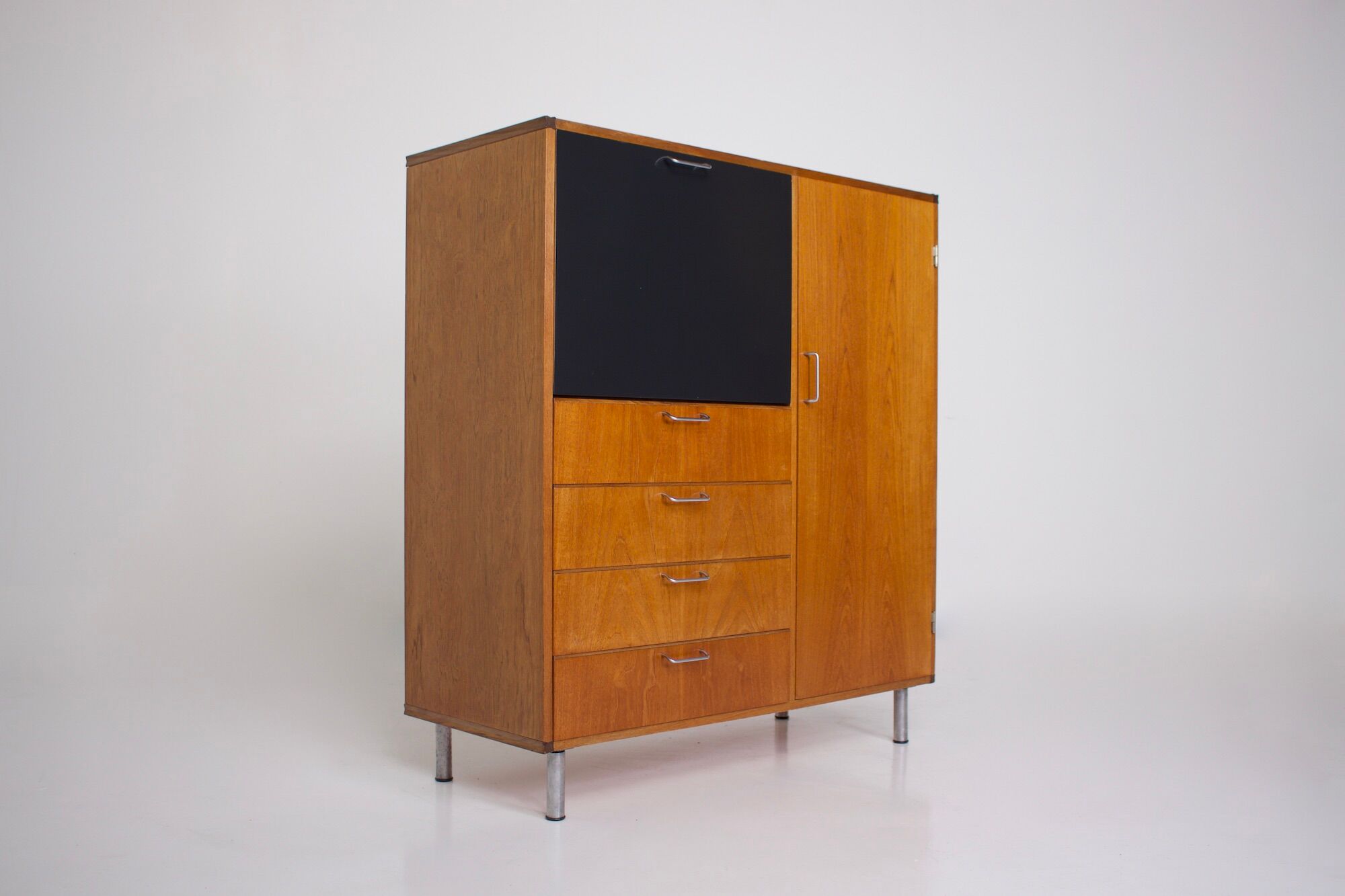 Top buffet / Pastoe bar "Made to Measure".