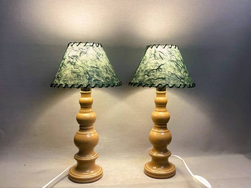 Pair of ceramic lamps reserved
