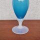 Vase en opaline bleu et blanc