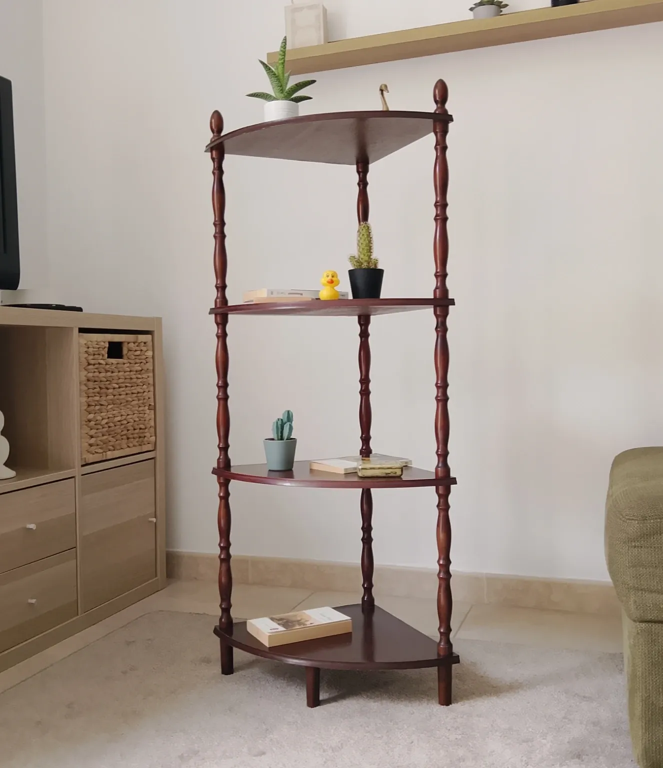 Vintage corner shelf from the 70s/80s.