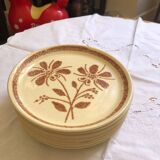 Set of eight vintage 70s plates