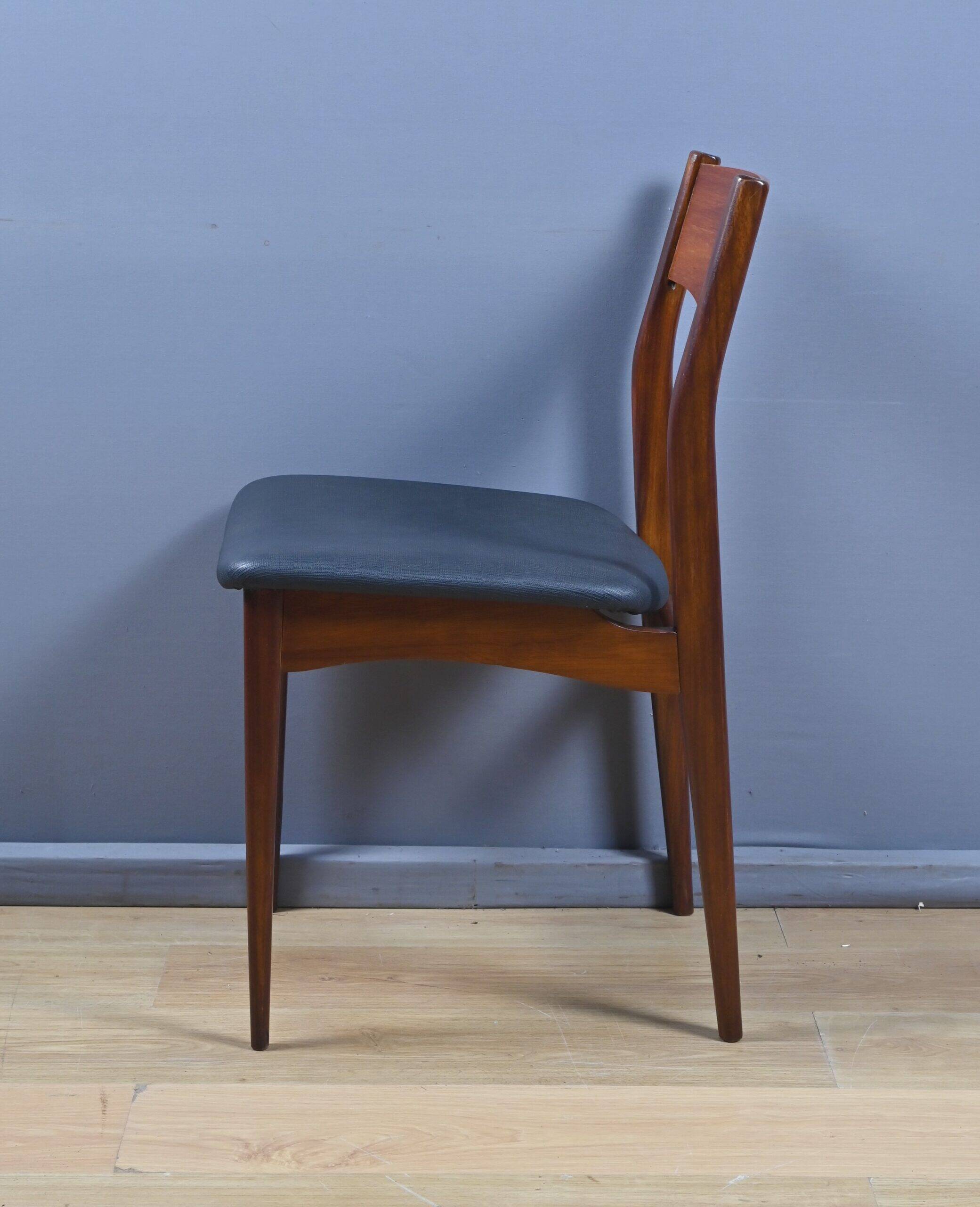 Scandinavian office chair in teak – 1960