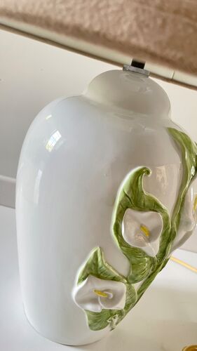Lampe en céramique italienne aux fleurs d’arum