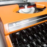 Silver Reed Sr 180 revised Luxury Typewriter and New Ribbon