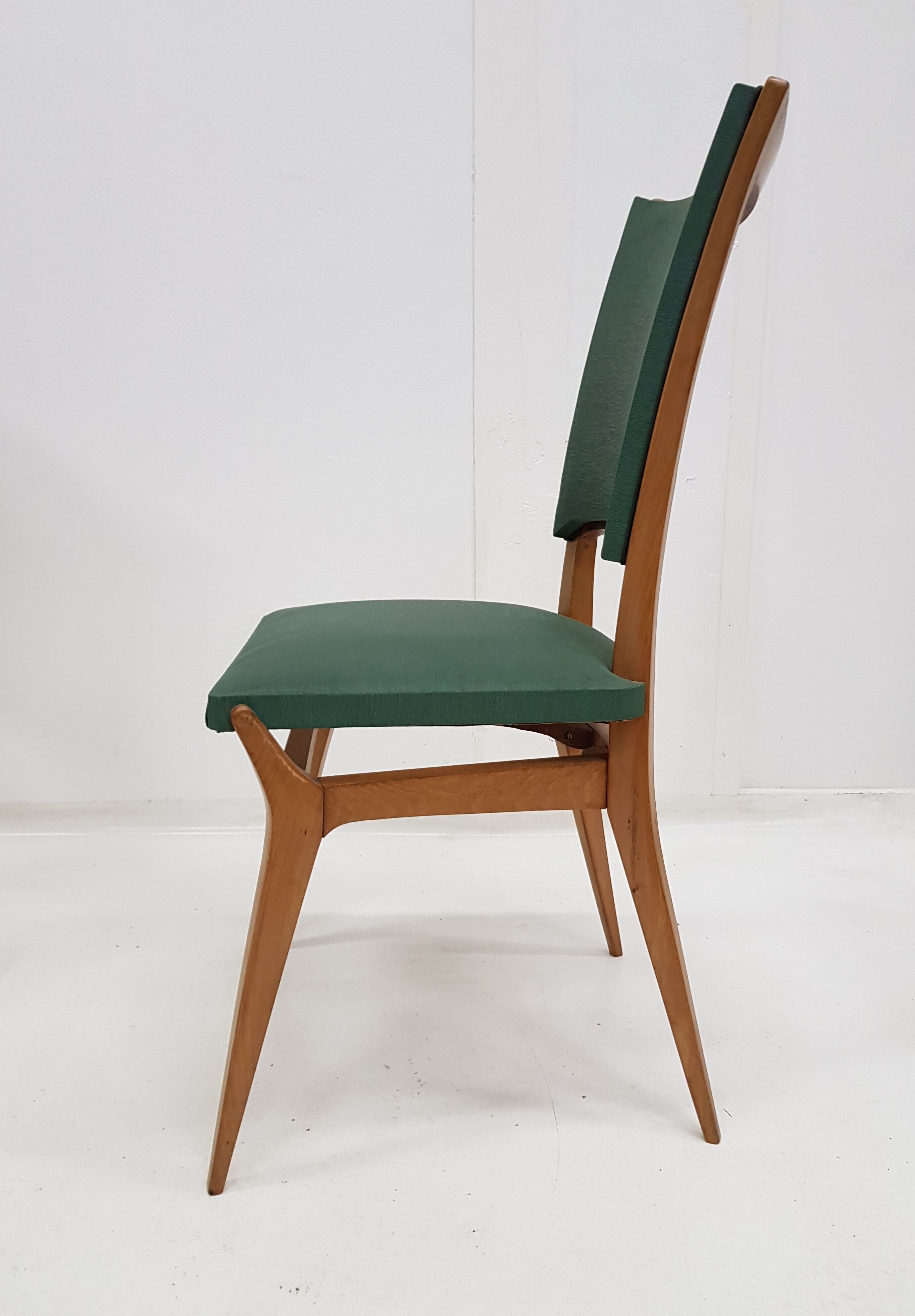 Set of 8 vintage wooden chairs, Italian design of the years 1960/70