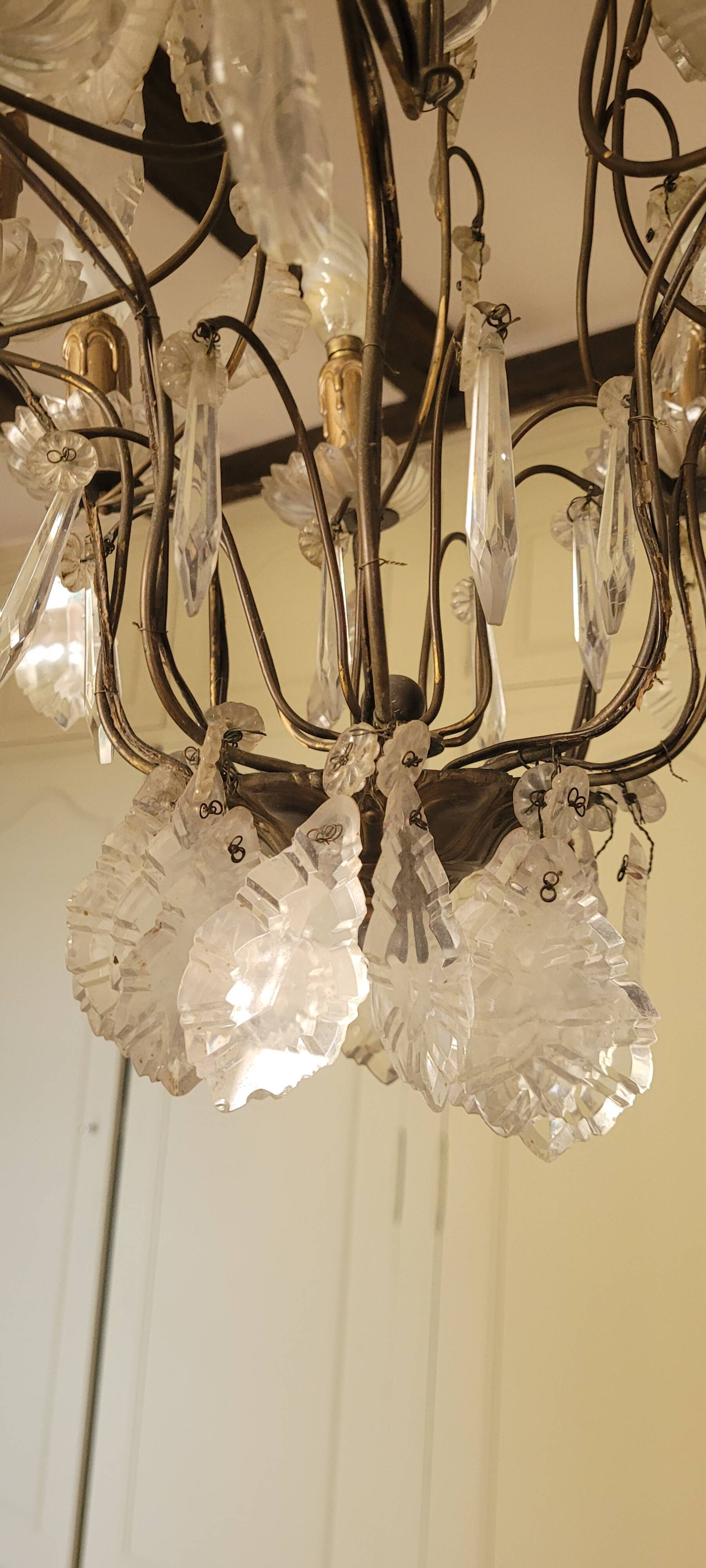 8-light chandelier
