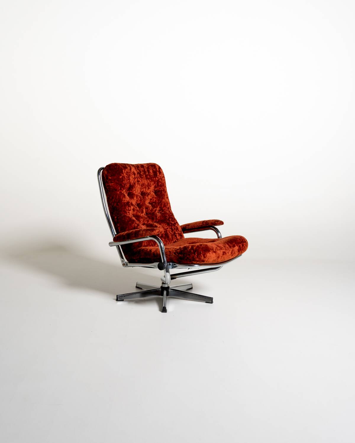 Swedish swivel armchair in velvet, 1970s