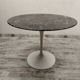 Knoll marble tulip table