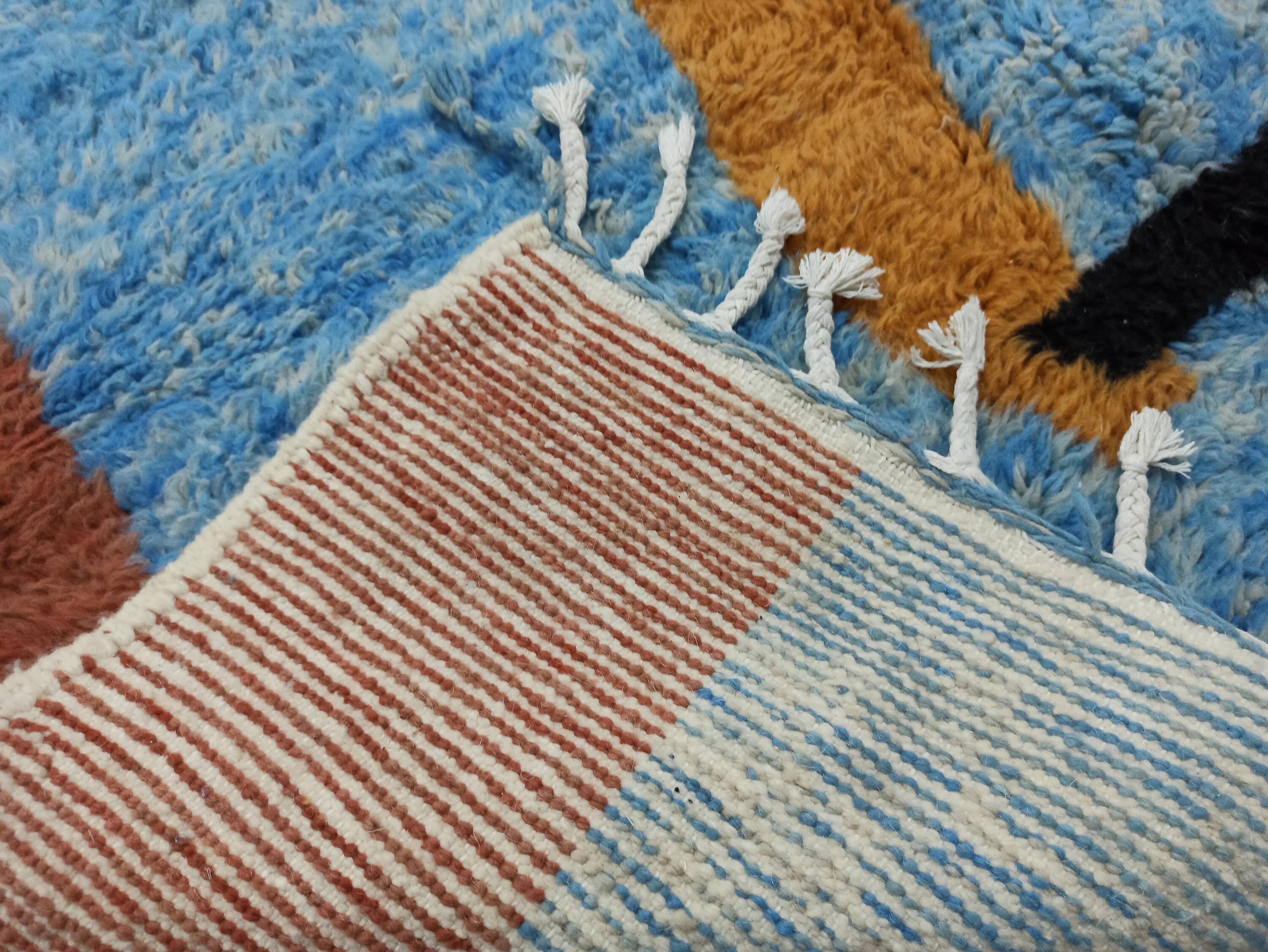 Handmade traditional carpet 250cm x 150cm Moroccan