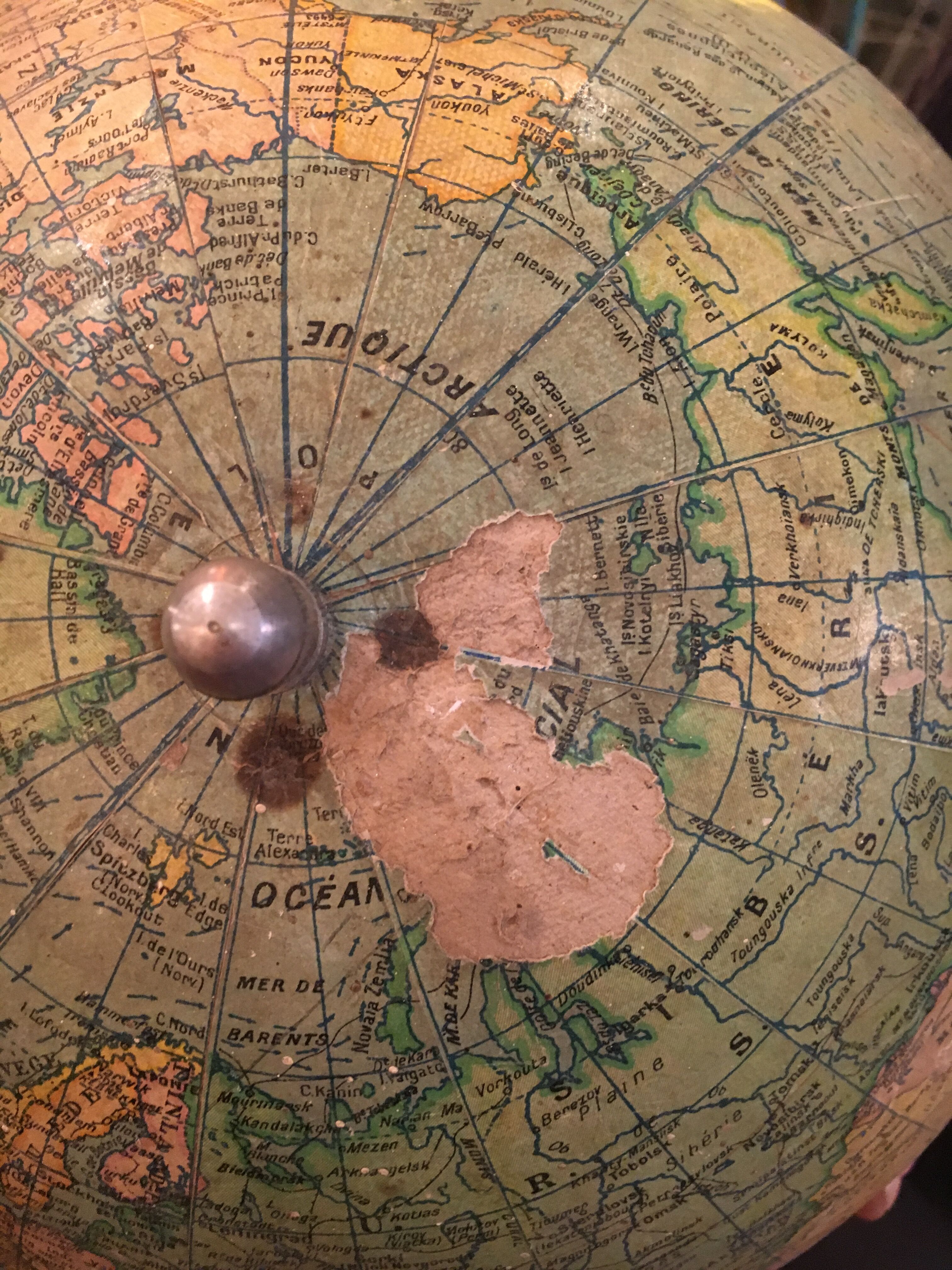 Globe-lander Girard and Barrère