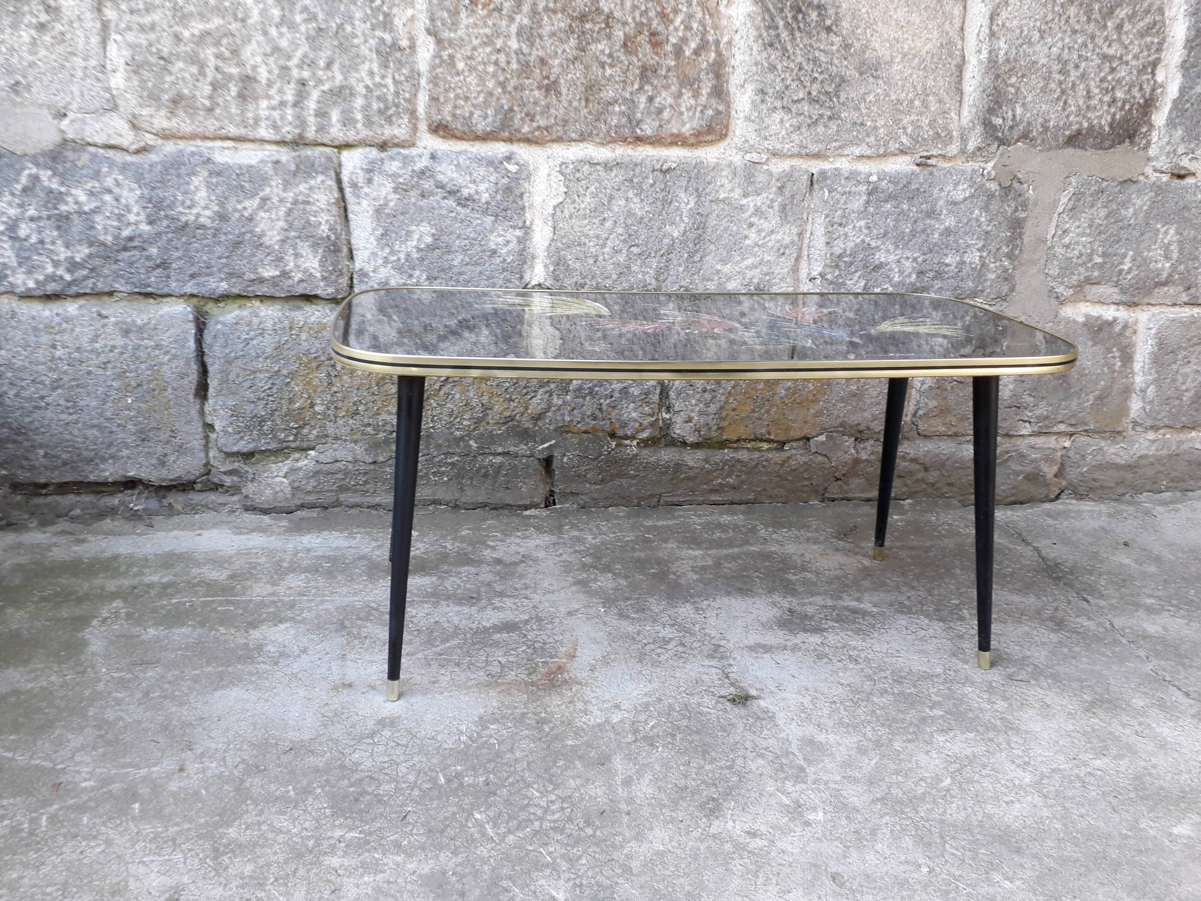 Vintage coffee table spindle legs