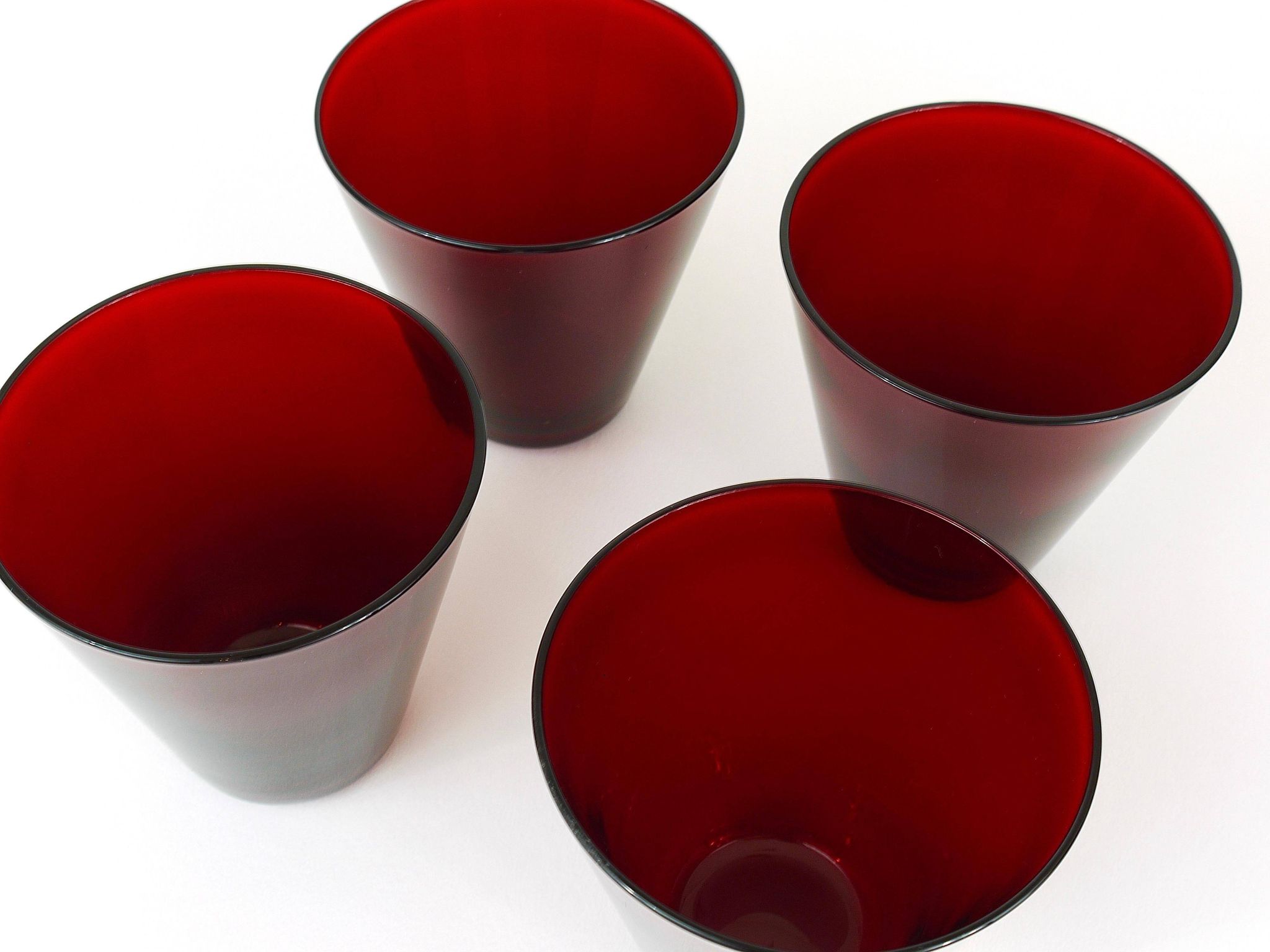 Four Kartio drinking glasses by Kaj Franck, mid-century style, from Nuutajärvi Nottsjö, Finland.