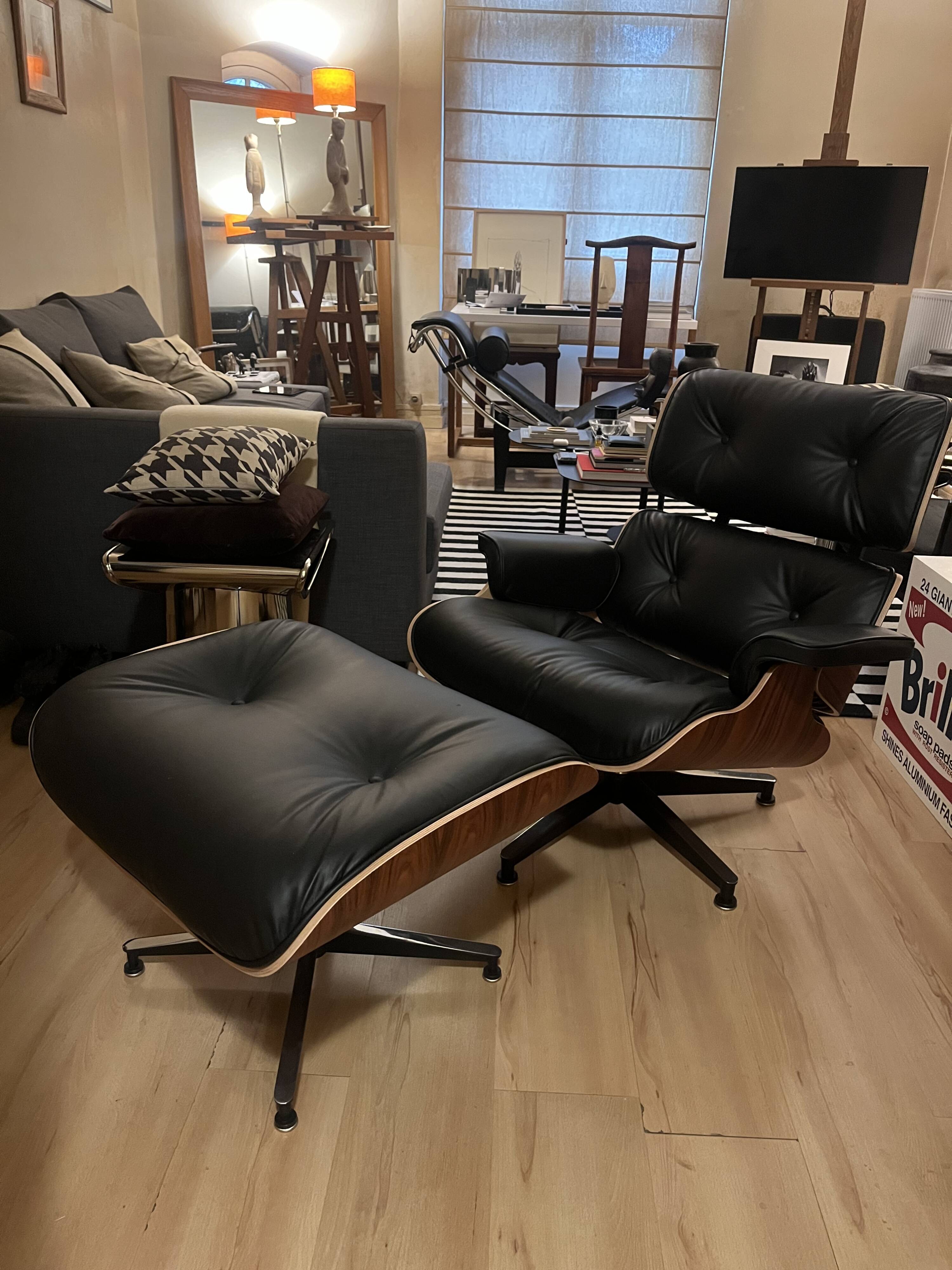 Charles Eames lounge chair, Herman Miller edition