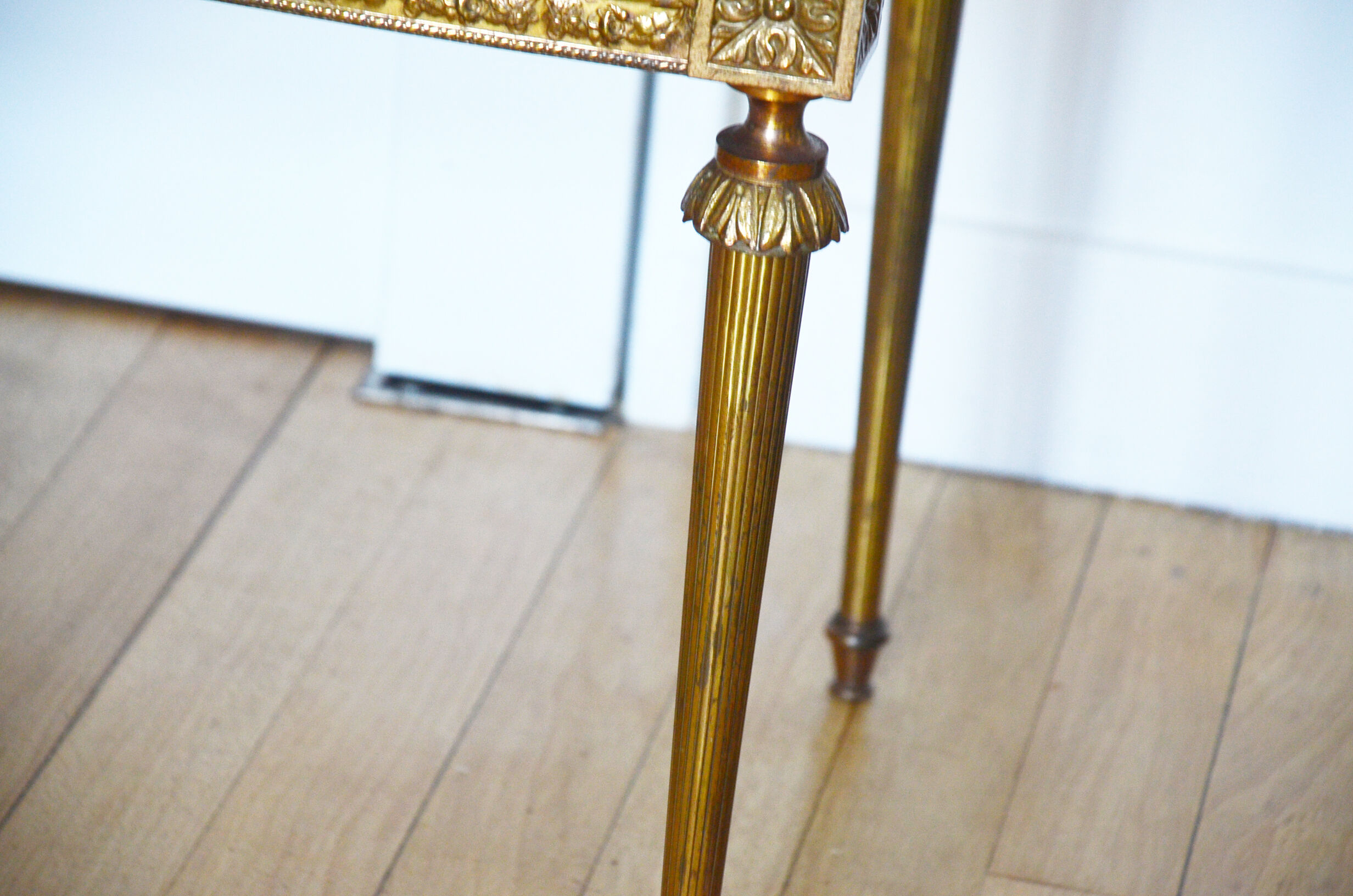 Table basse marbre blanc années 60