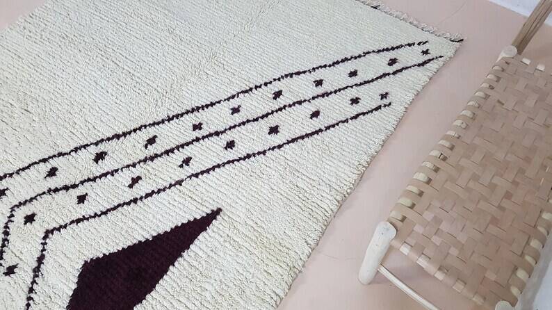 Traditional natural wool rug 200cmx300cm