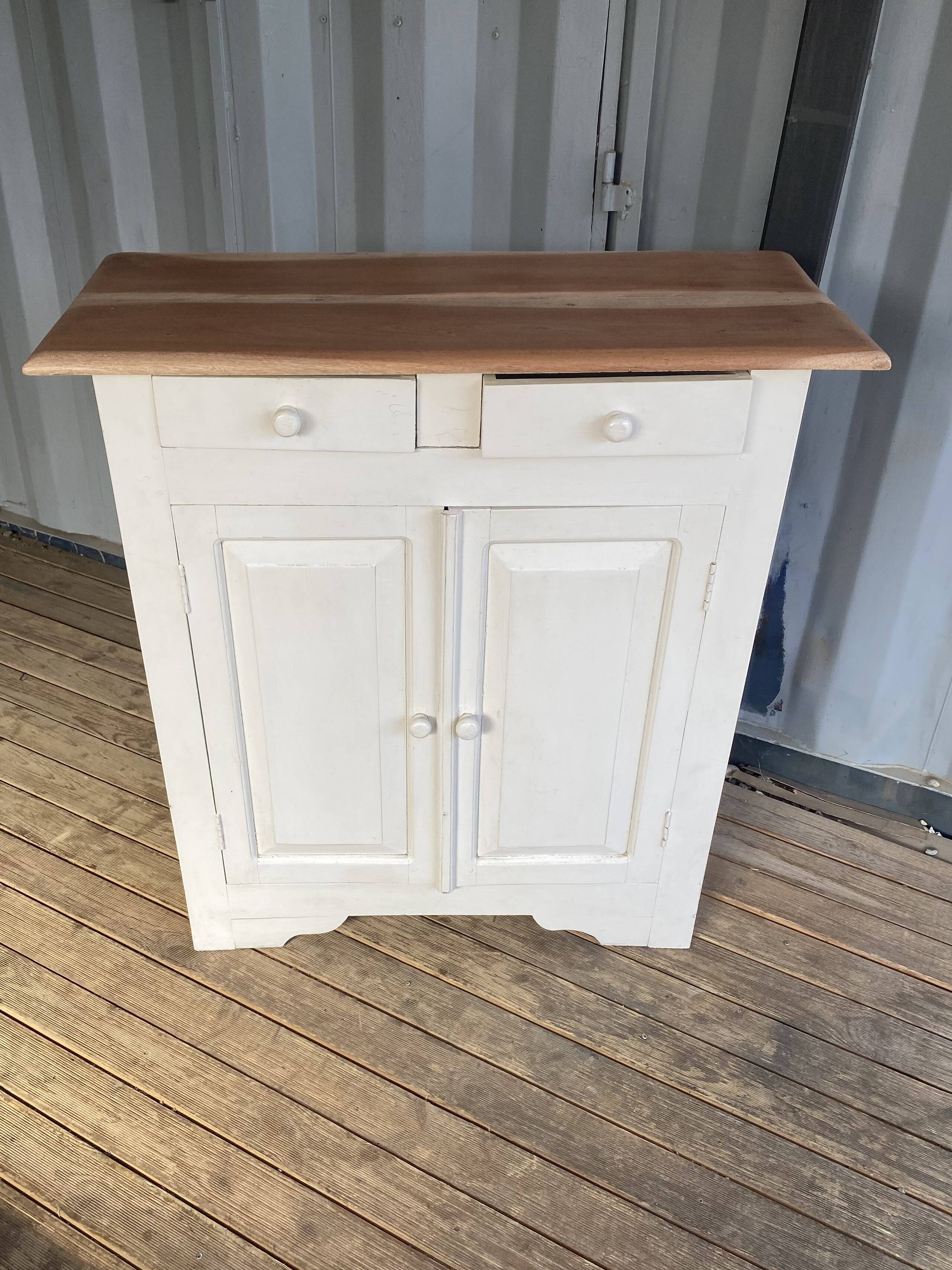 Little Parisian buffet