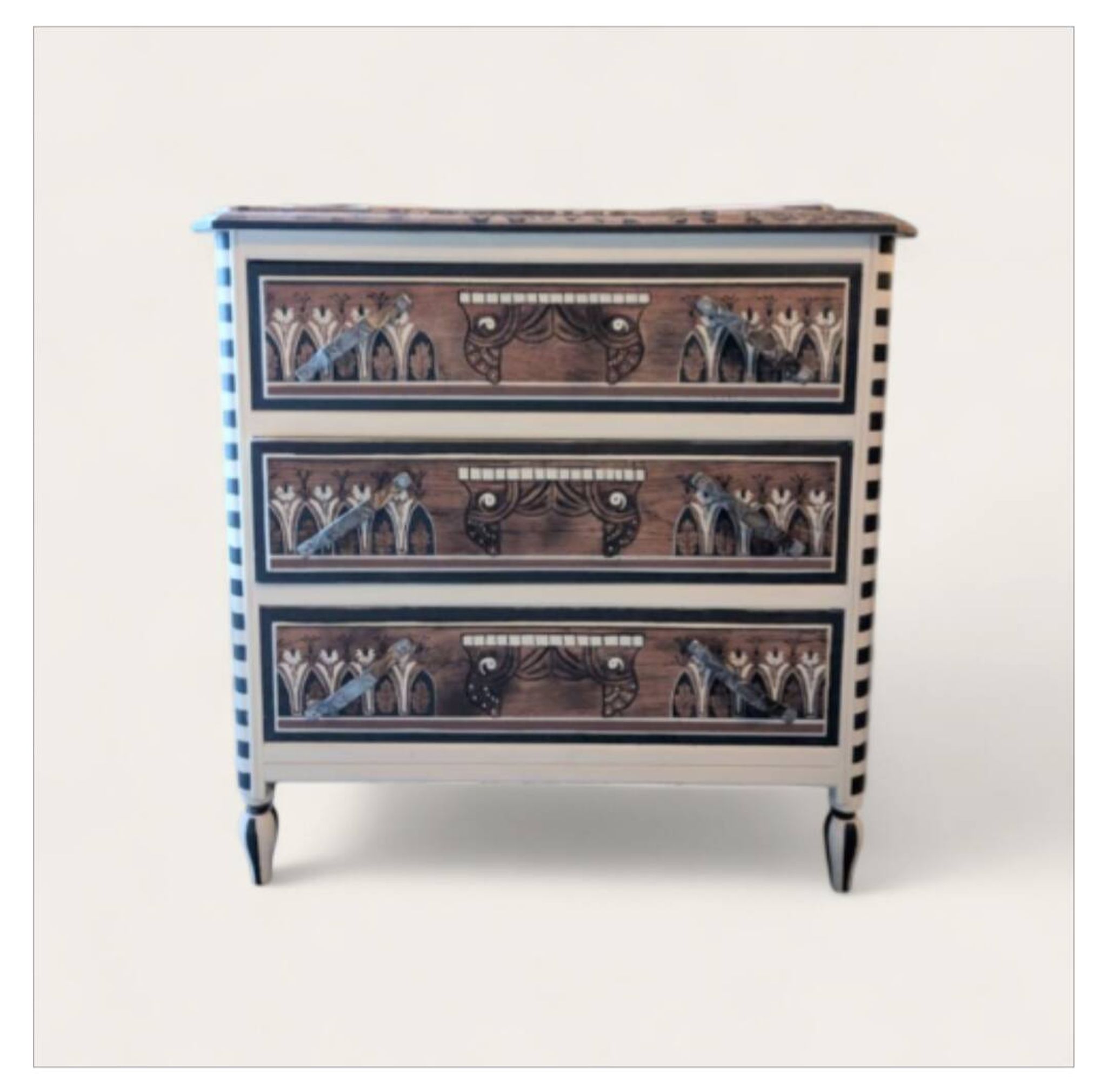 Art Deco Chest of Drawers