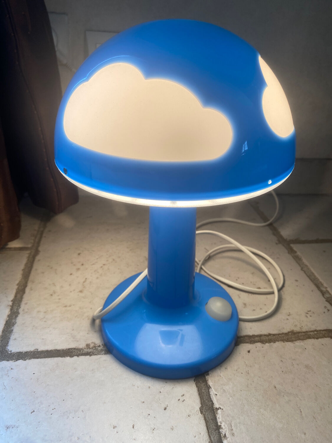 Blue skojig ikea lamp