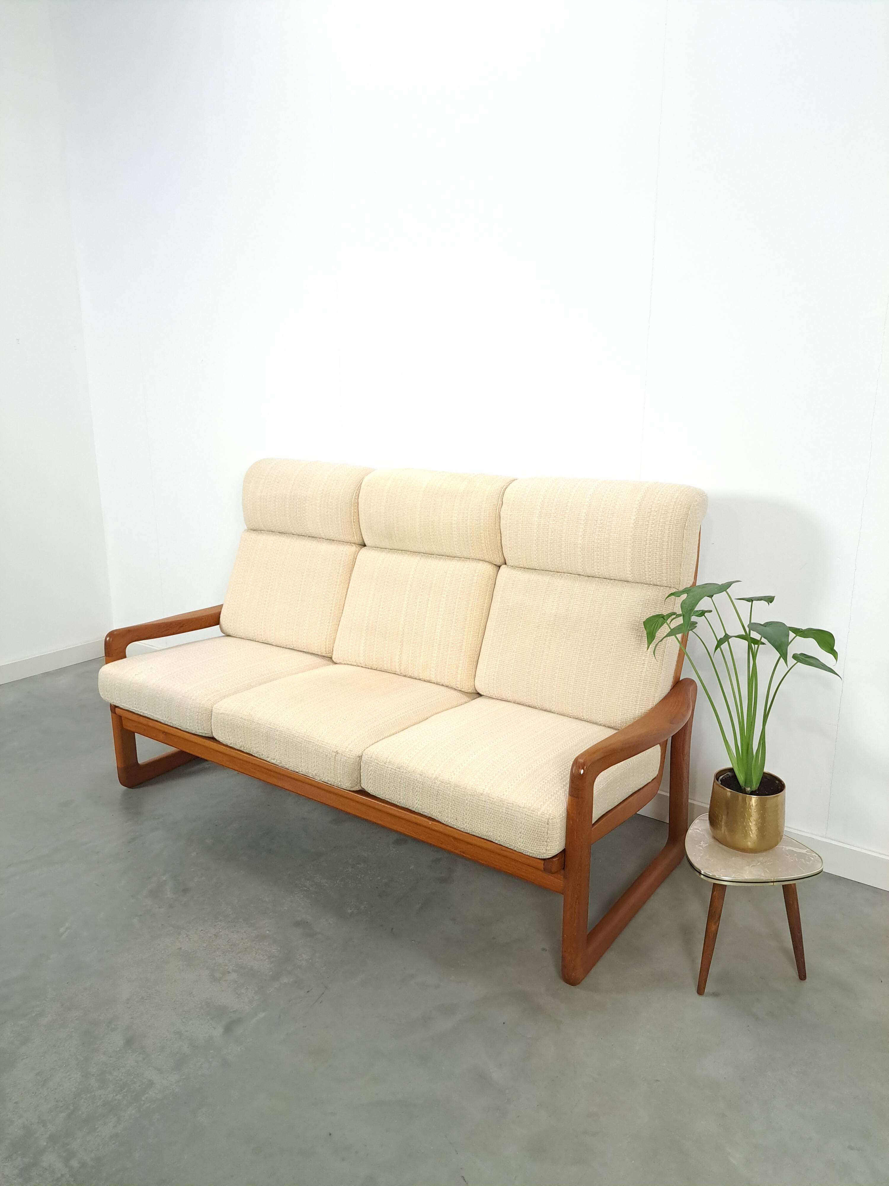 Danish teak 3-seater banque Holstebro Mobelfabrik