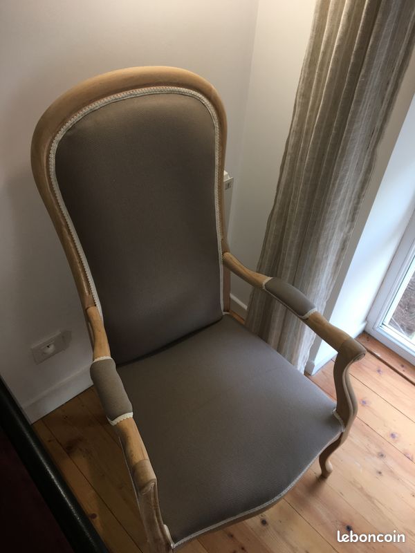 Voltaire chair