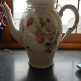 Ensemble tasse, sucrier, cruche a café