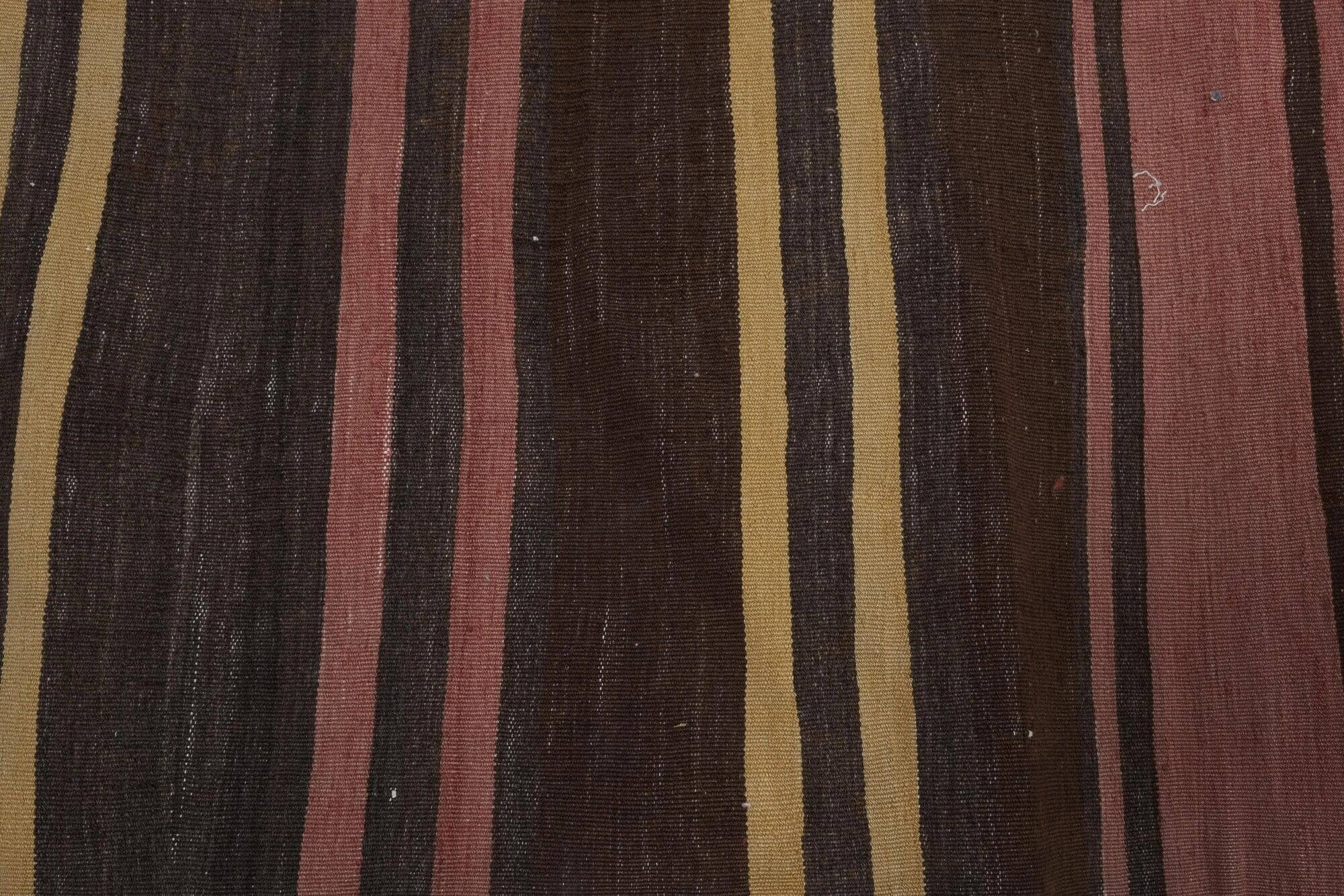 Vintage Turkish kilim, handwoven, 305x340 cm.