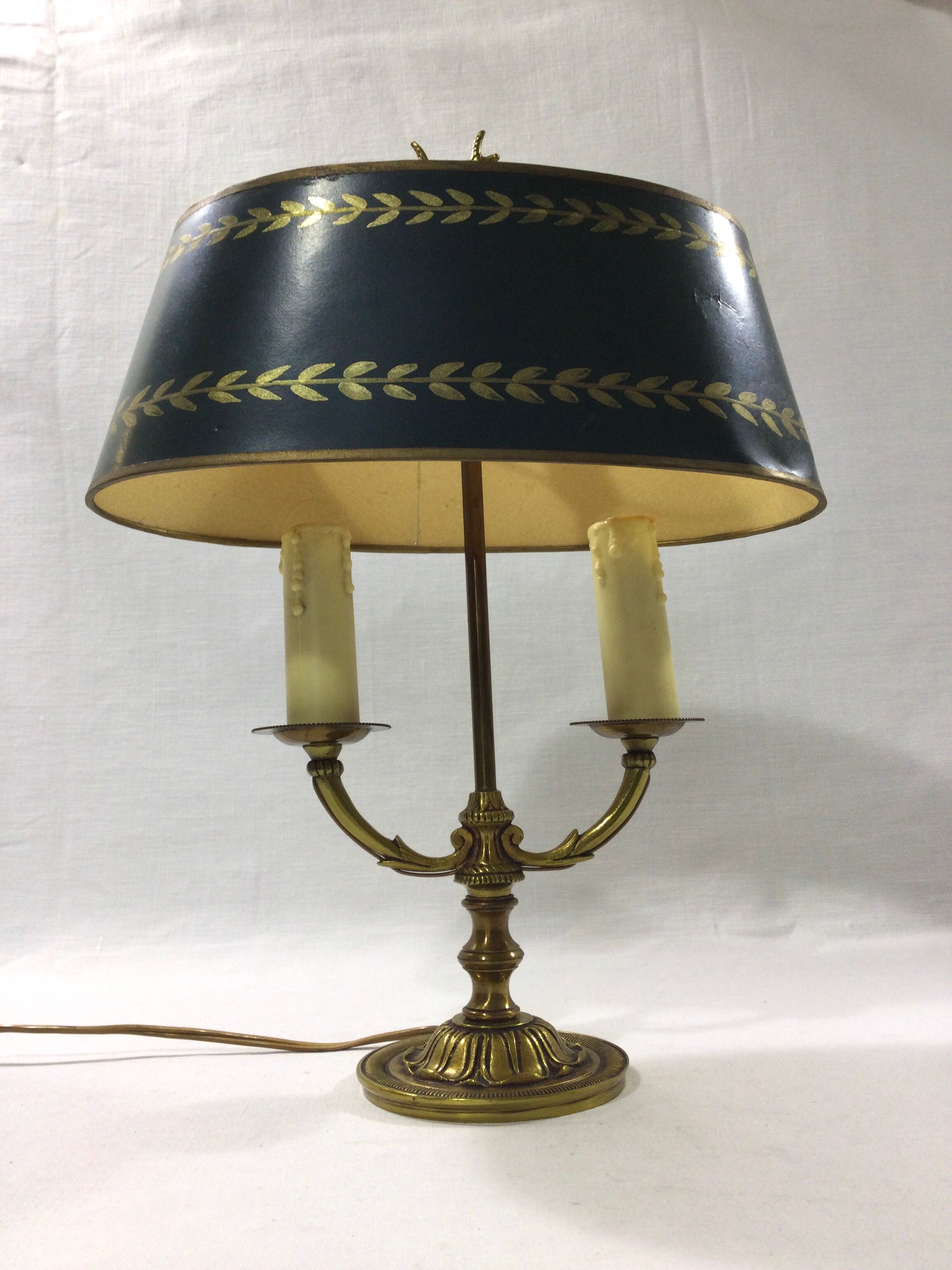 Bronze bouillotte lamp
