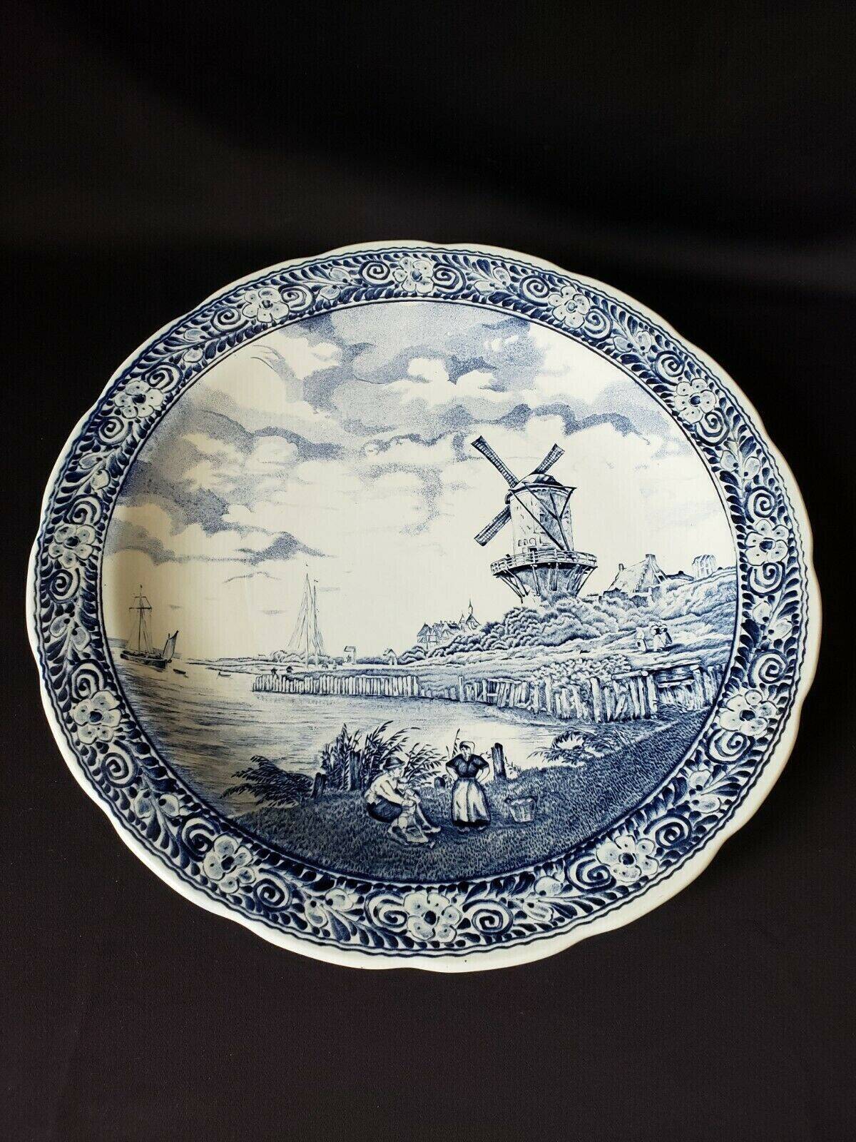 Boch Delfts dish 39 cm diameter