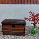 Storage trunk, trunk