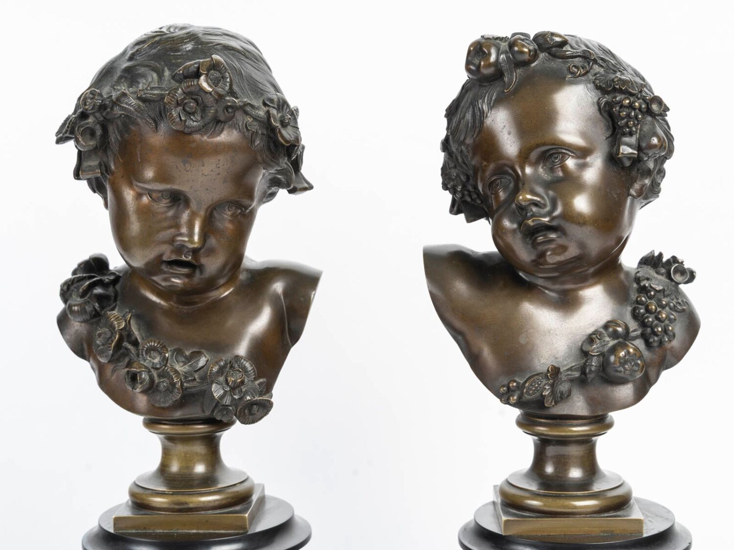 "The Children of Bacchus" Pair of Putti in bronze Late 19th Century