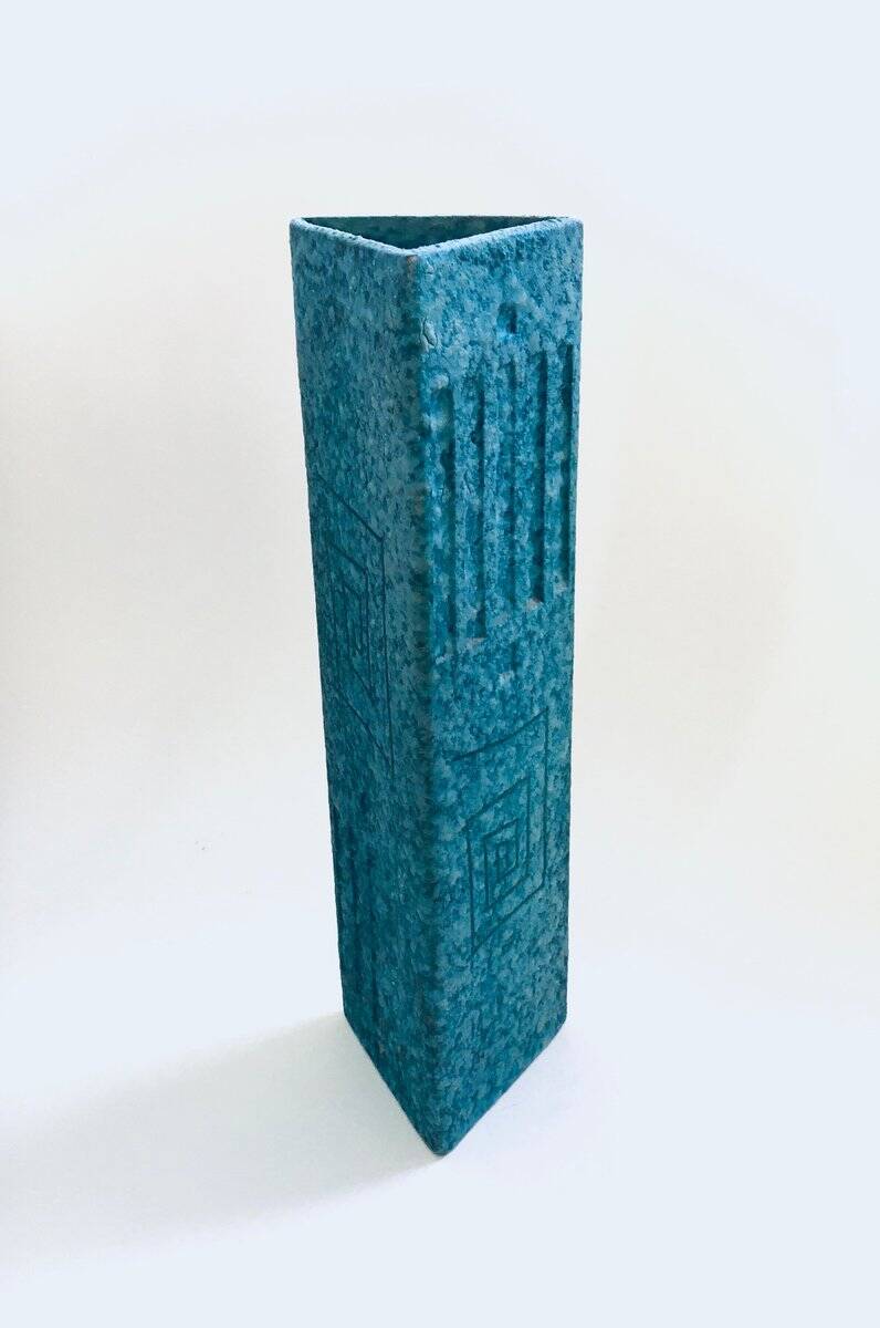 Art Ceramics Sgraffito Triangular Vase by Alvino Bagni for Raymor, 1960s