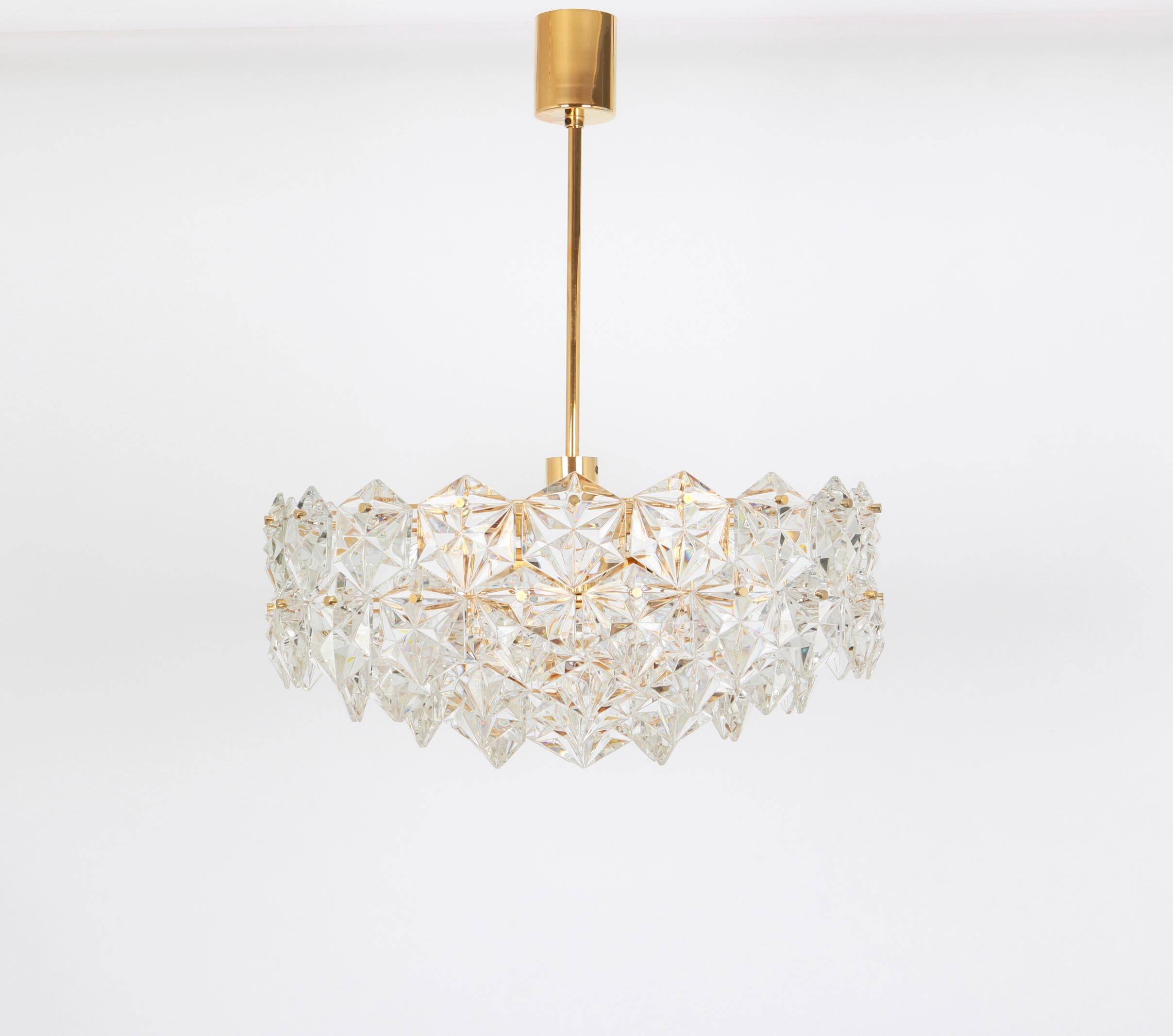 Lustre Kinkeldey en laiton doré et verre cristal, Allemagne, années 1970