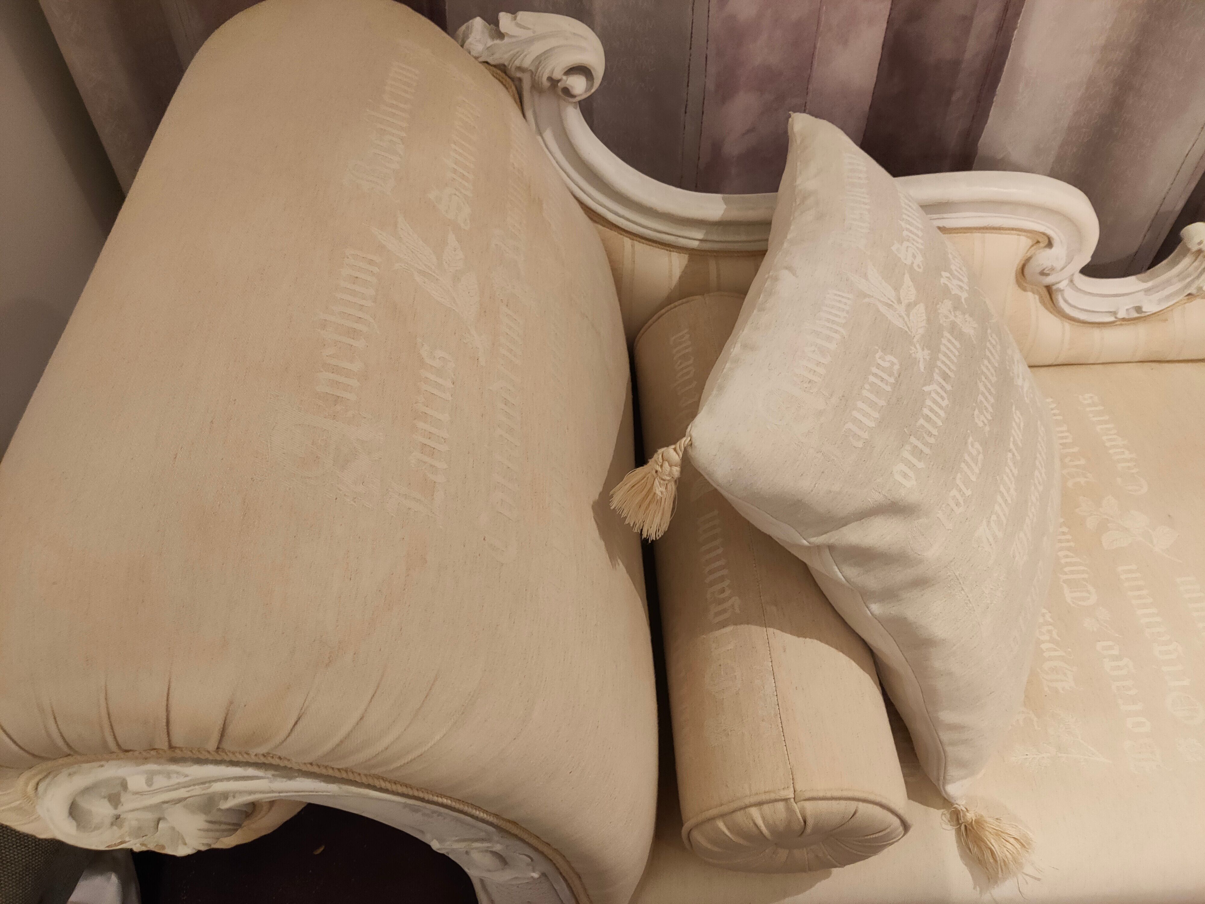 Baroque style sleeper