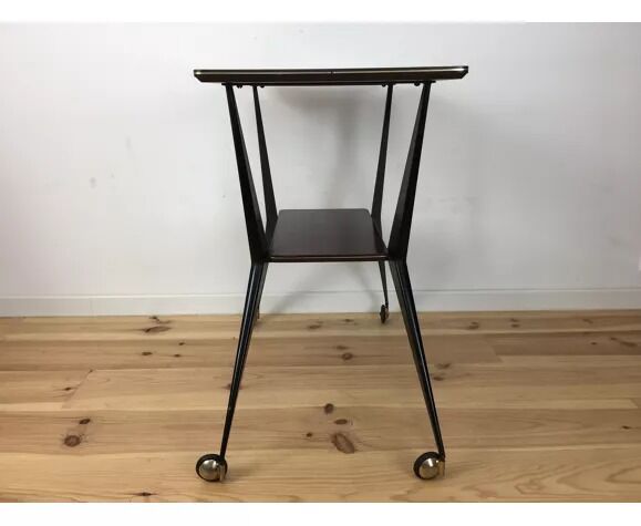 Compass foot service with wheels