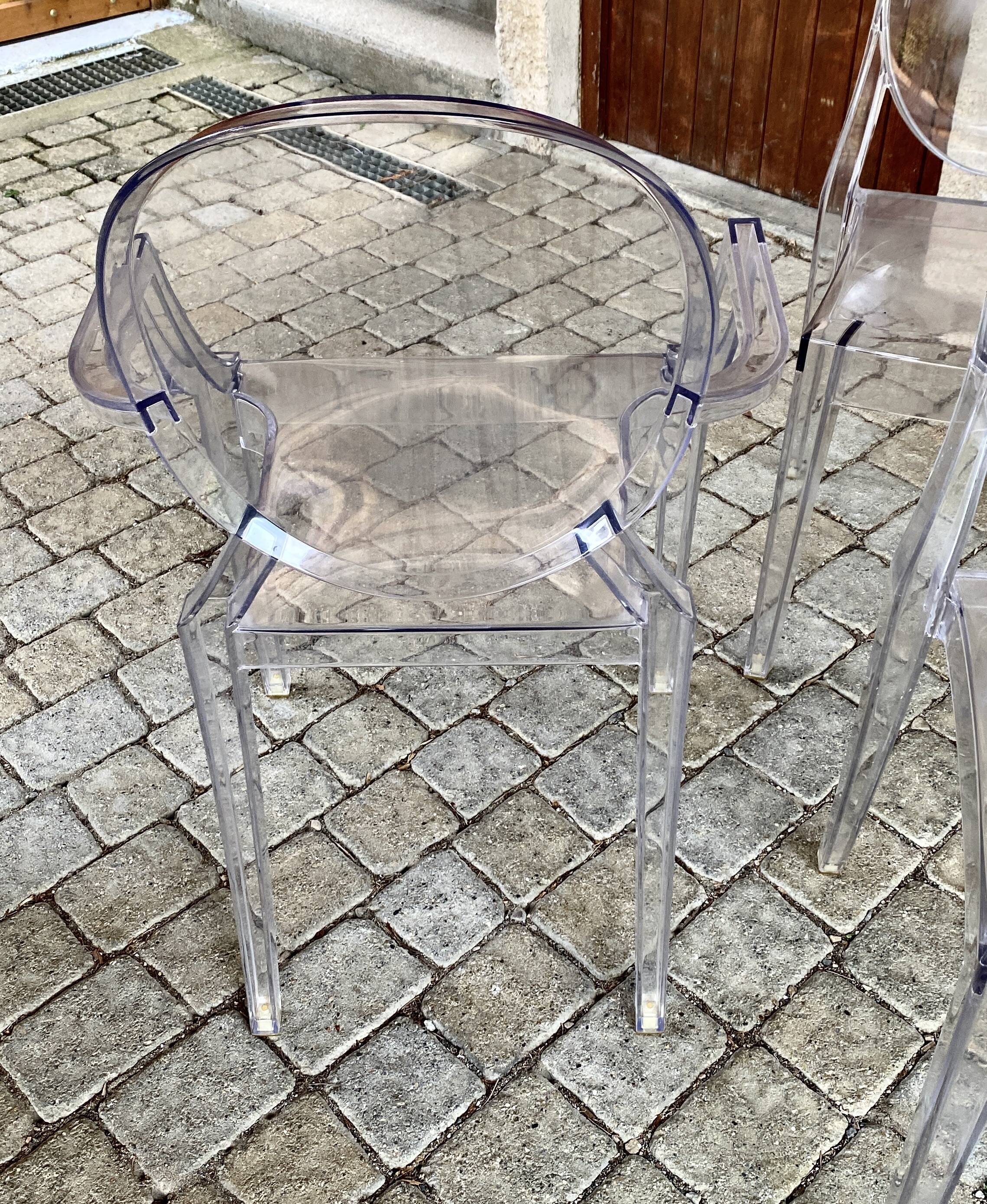 4 Victoria Ghost Chairs And 2 Louis Ghost Armchairs By Philipe Stark For Kartell