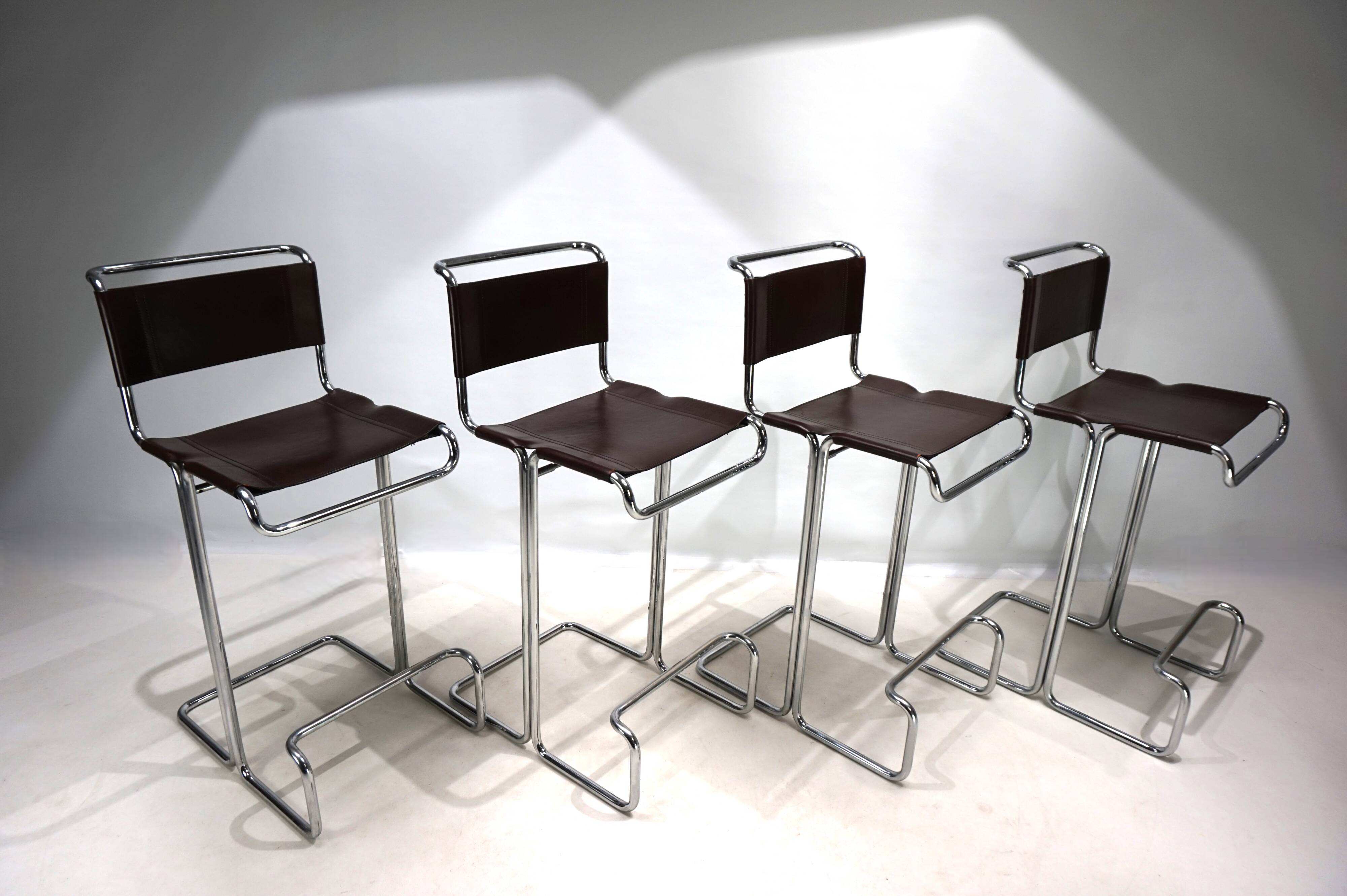 Ensemble de 4 tabourets de bar en acier tubulaire Linea Veam, 1960